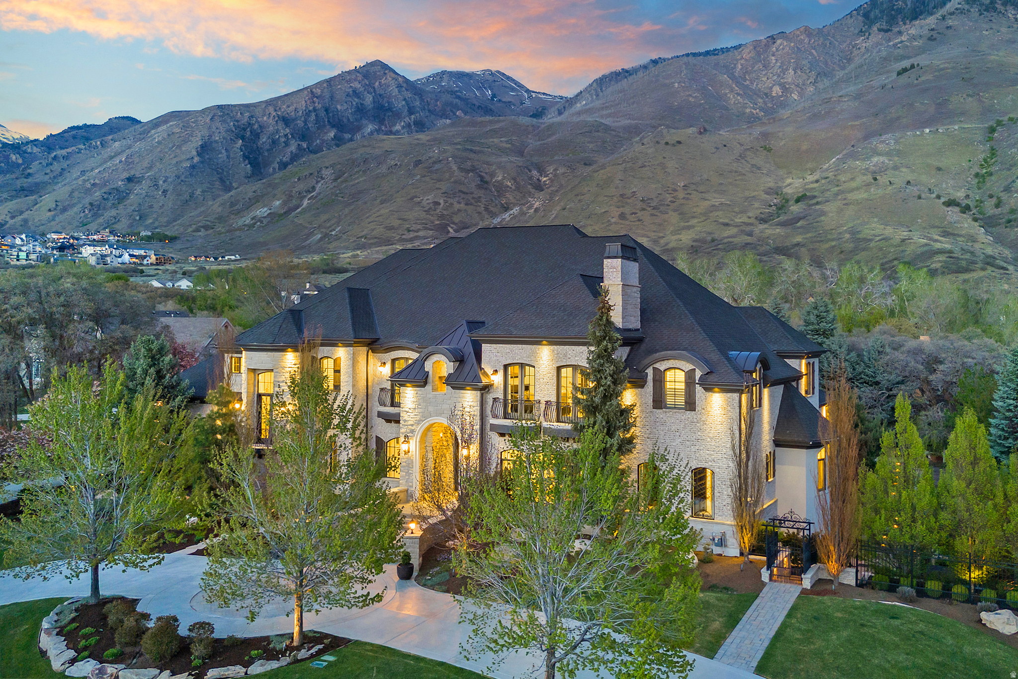 MOYLE ESTATES SUBDV - Residential