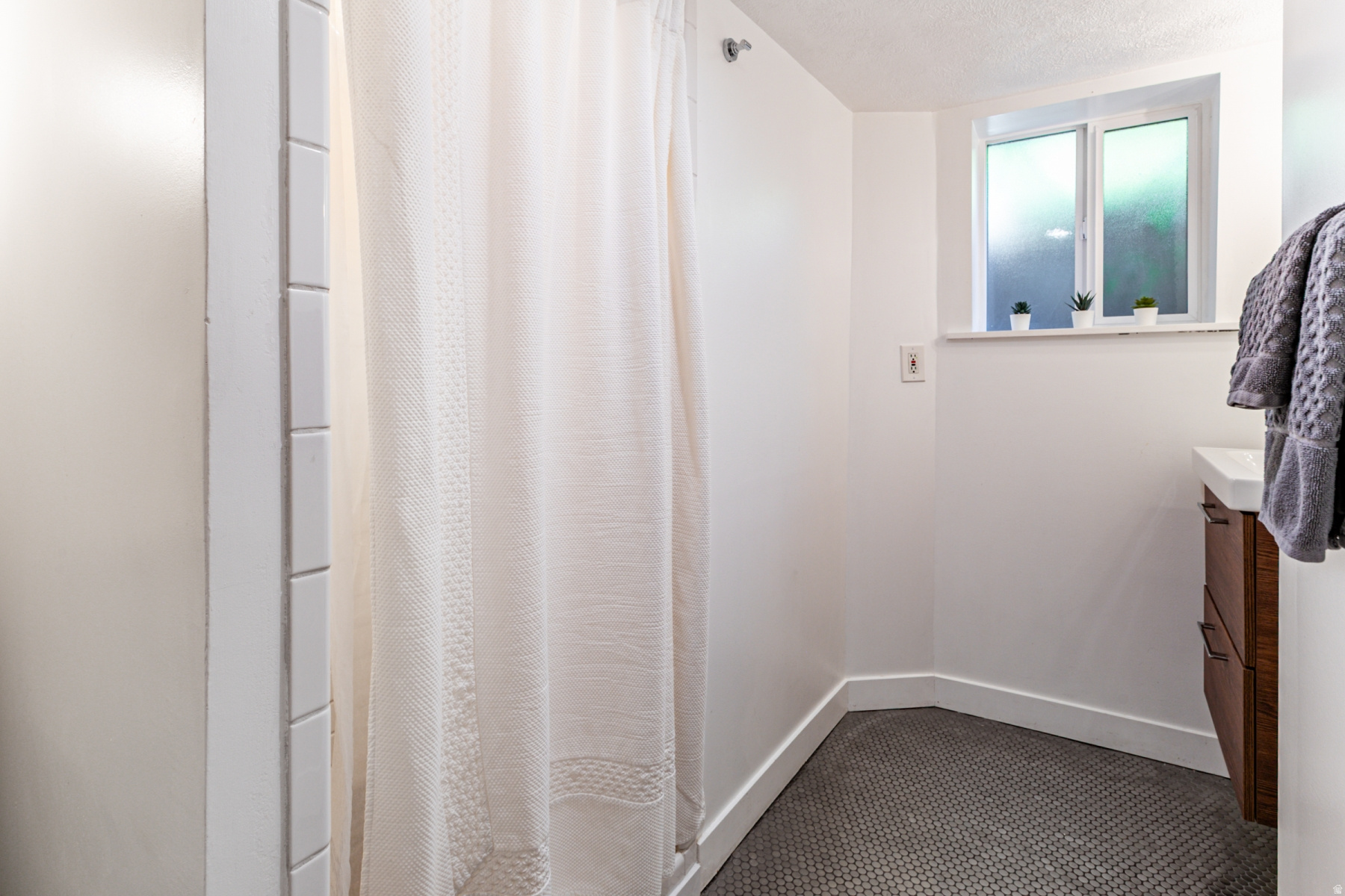 BLK 012 E - Residential