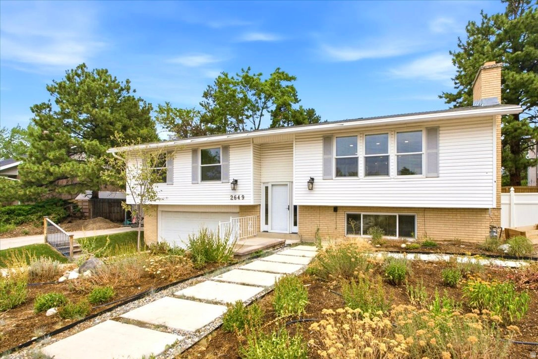 RIVIERA HEIGHTS - Residential