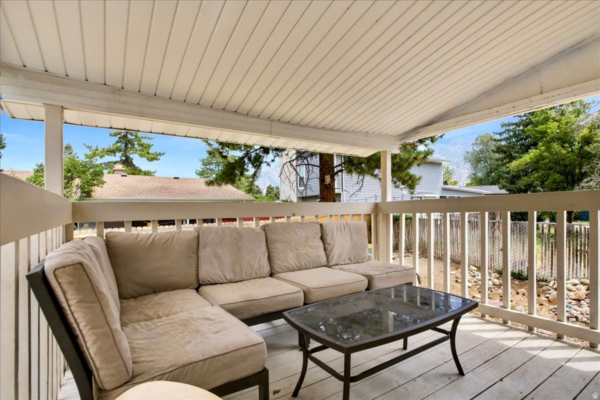 RIVIERA HEIGHTS - Residential