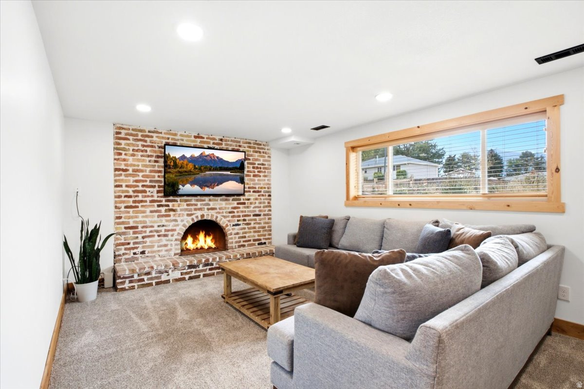 RIVIERA HEIGHTS - Residential