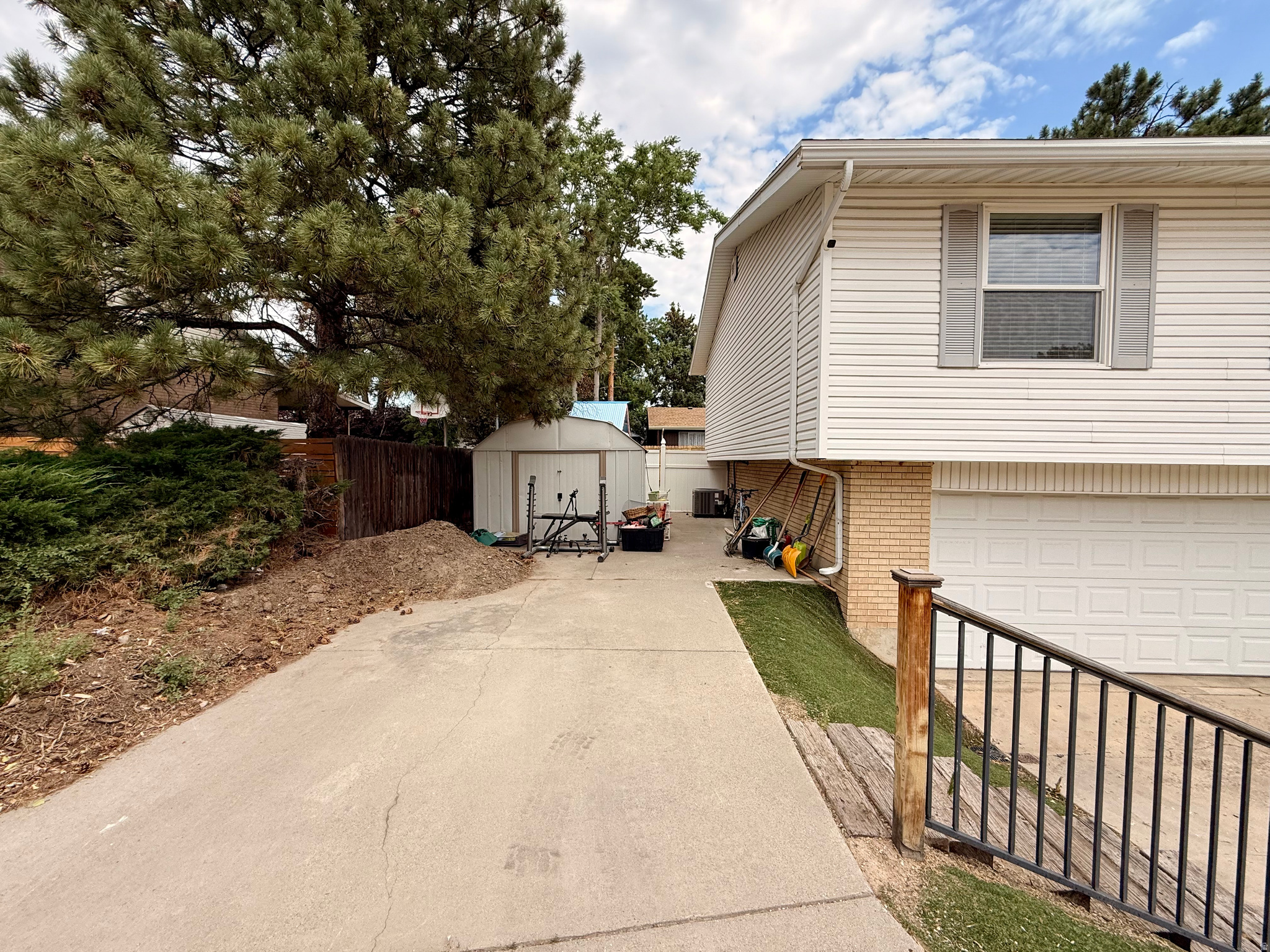 RIVIERA HEIGHTS - Residential