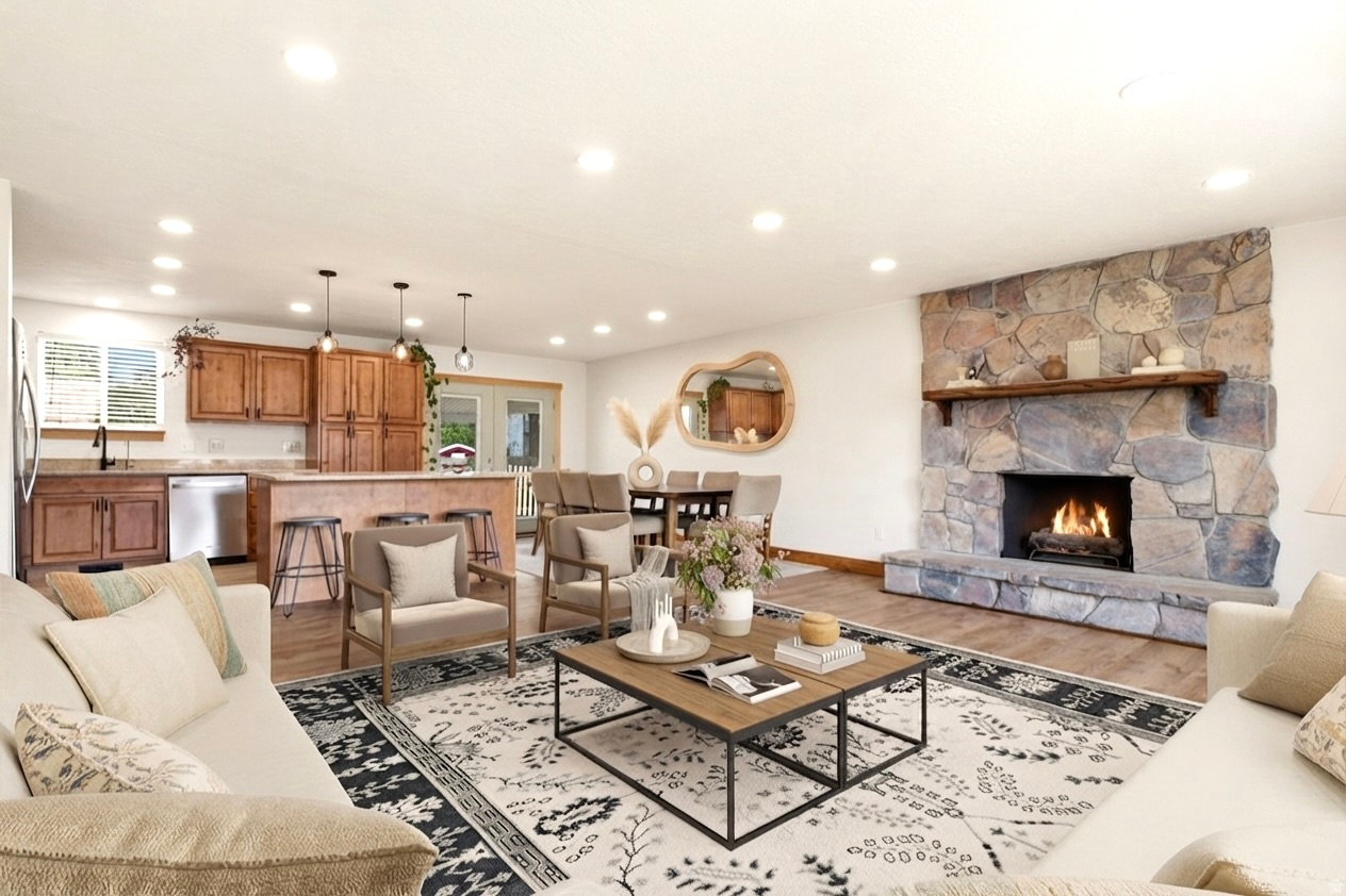RIVIERA HEIGHTS - Residential