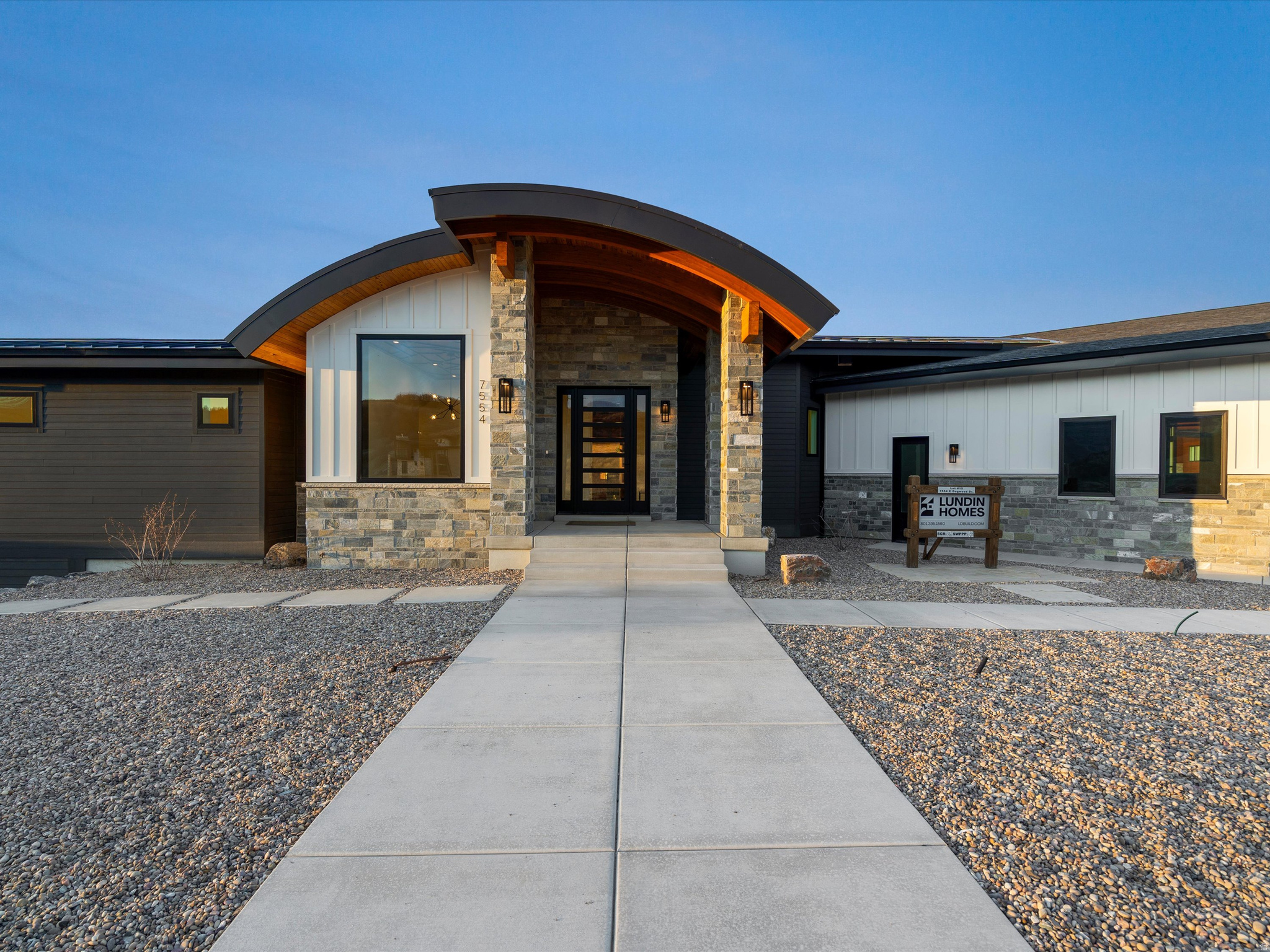 TRAPPER'S CROSSING - Residential
