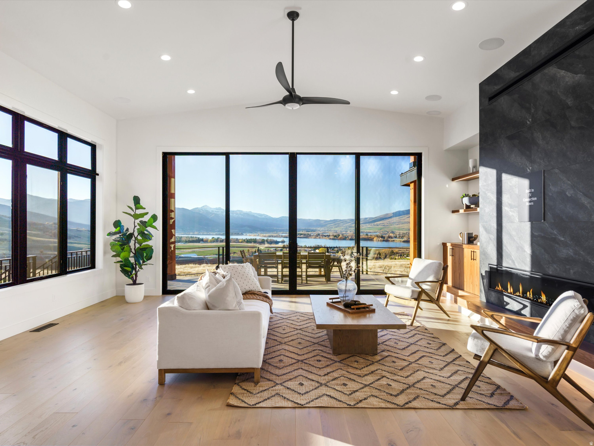 TRAPPER'S CROSSING - Residential