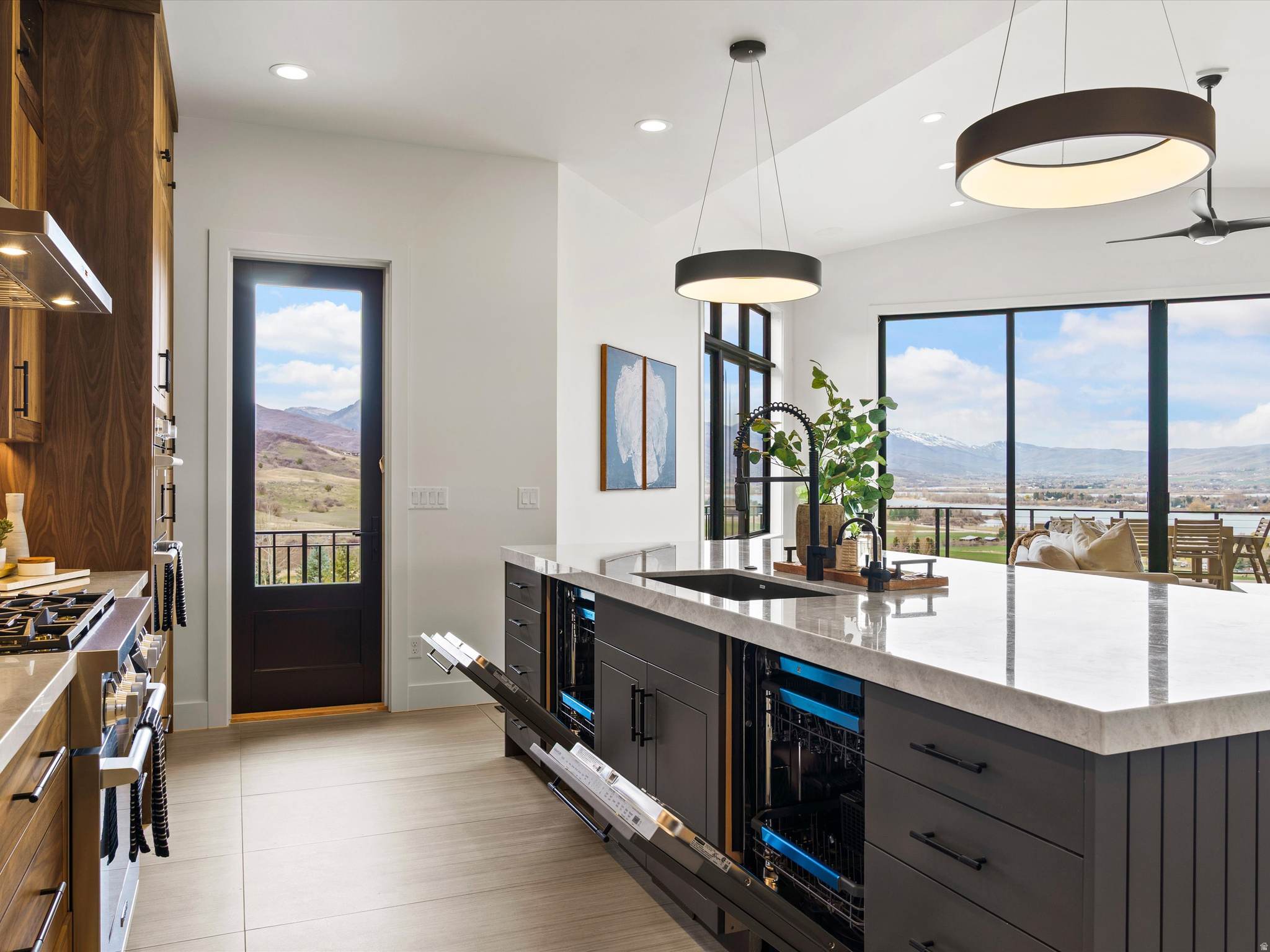 TRAPPER'S CROSSING - Residential