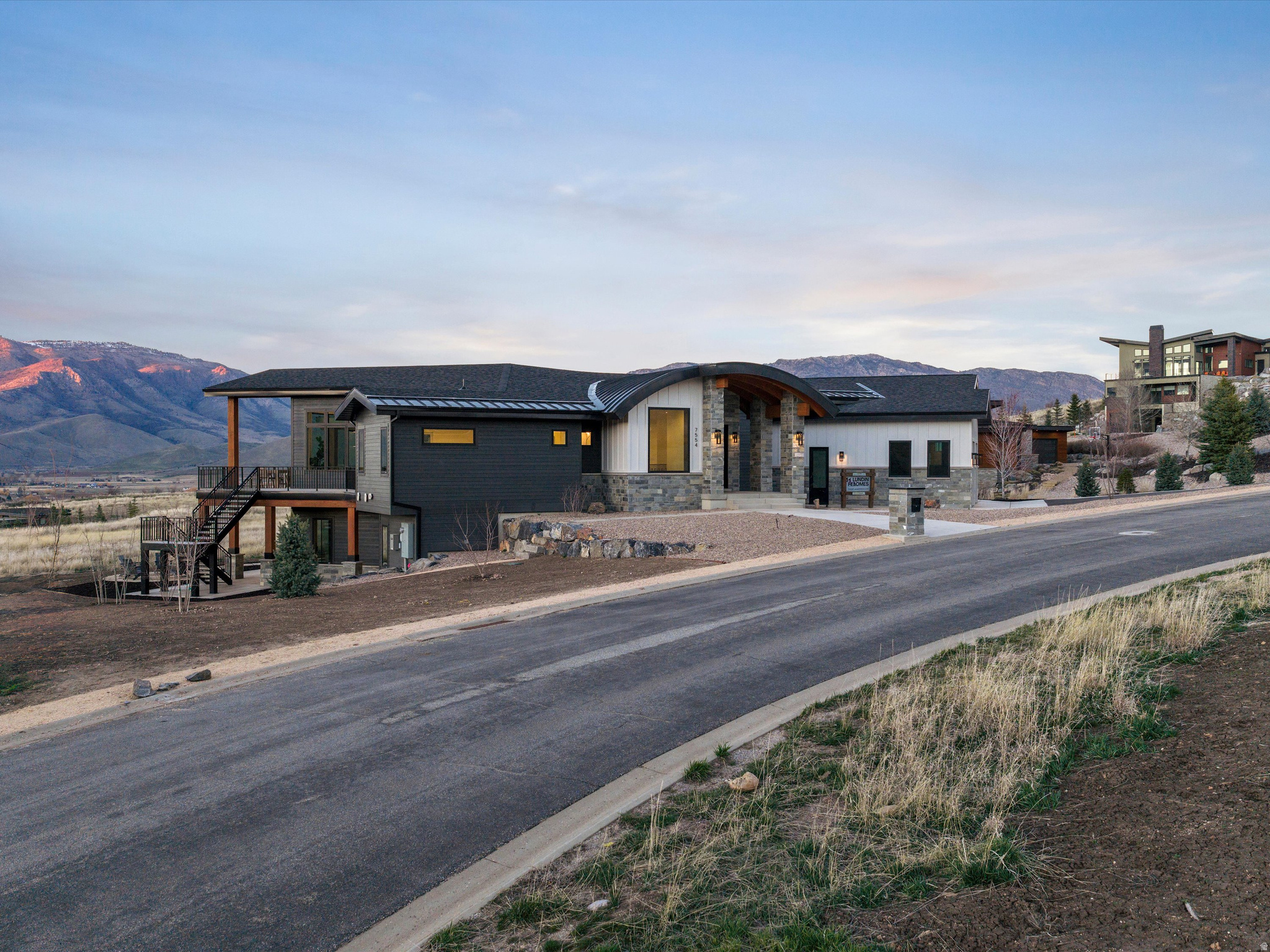 TRAPPER'S CROSSING - Residential