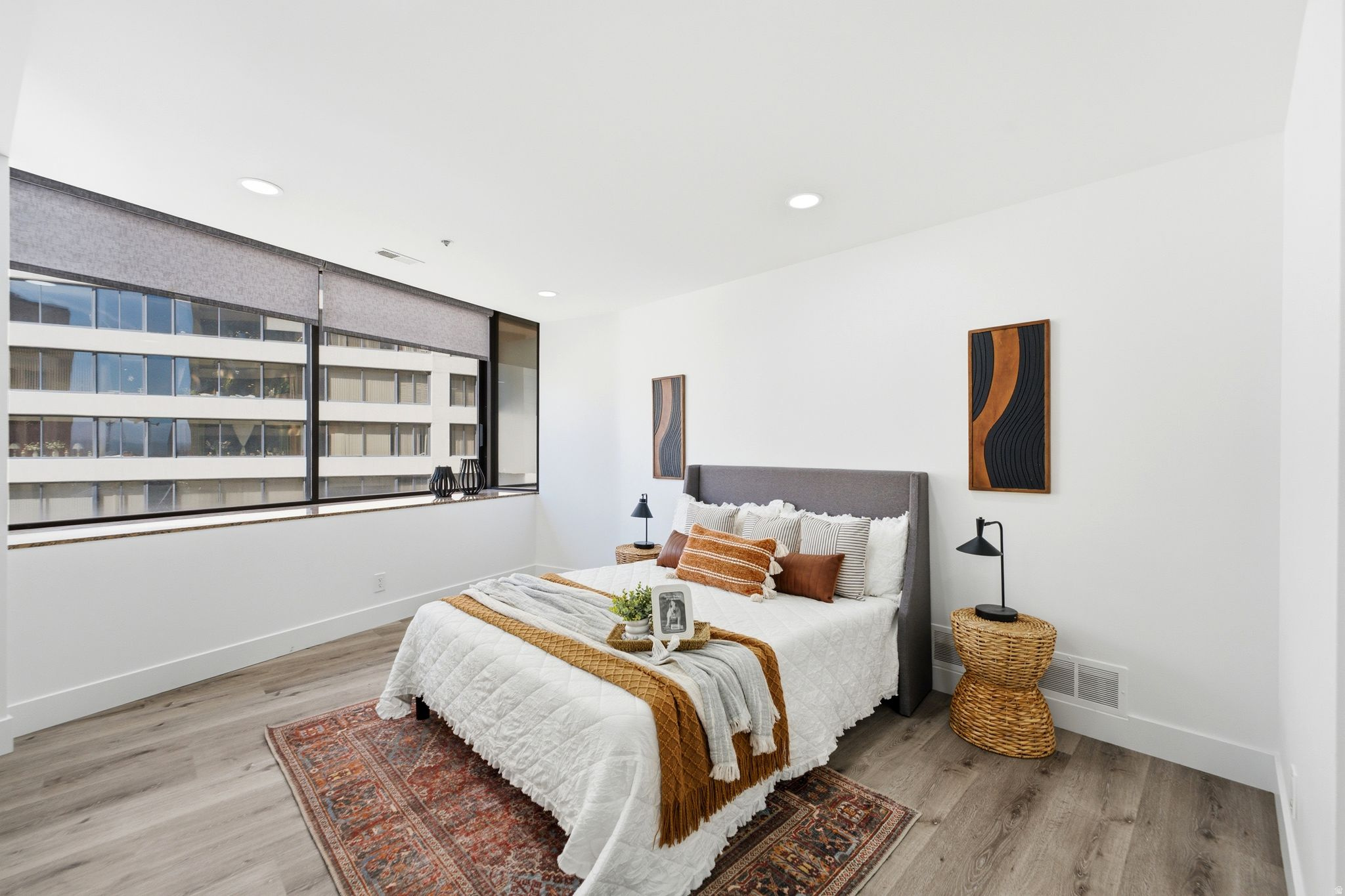 AMERICAN TOWERS - Residential
