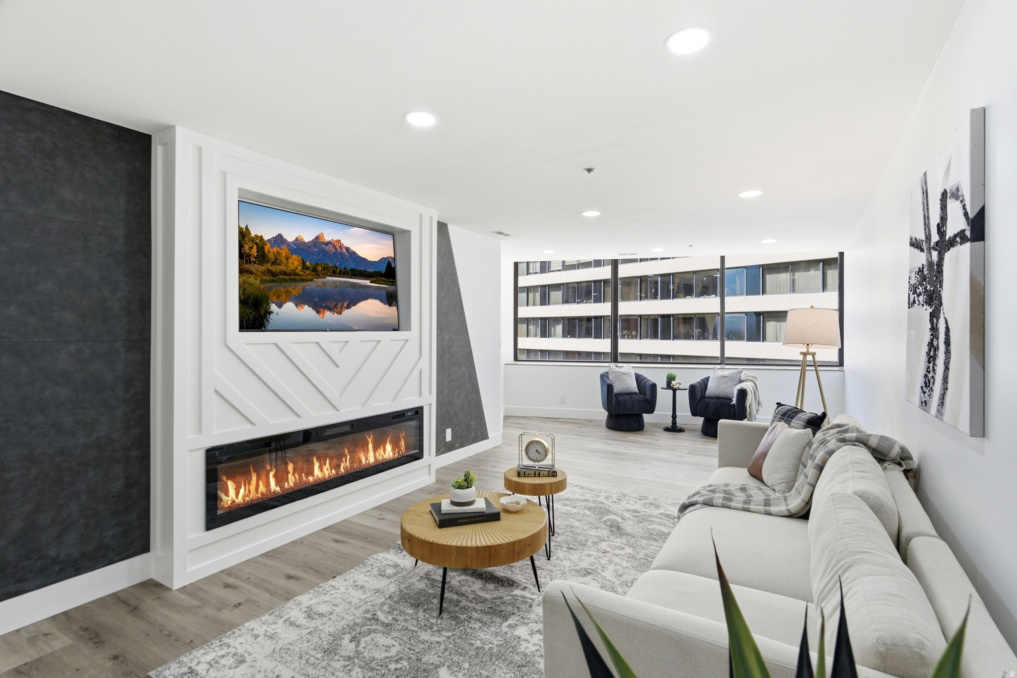 AMERICAN TOWERS - Residential