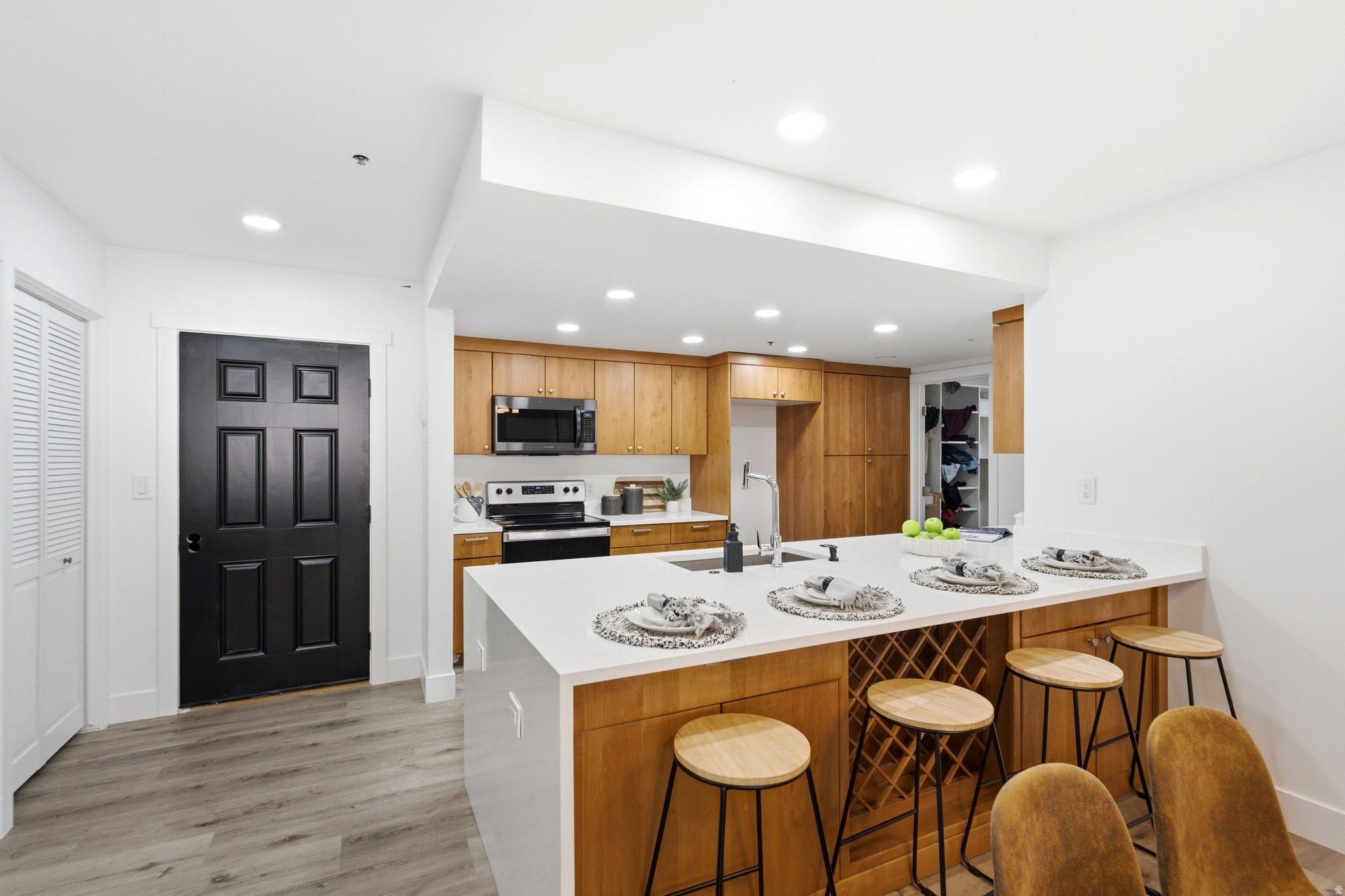 AMERICAN TOWERS - Residential