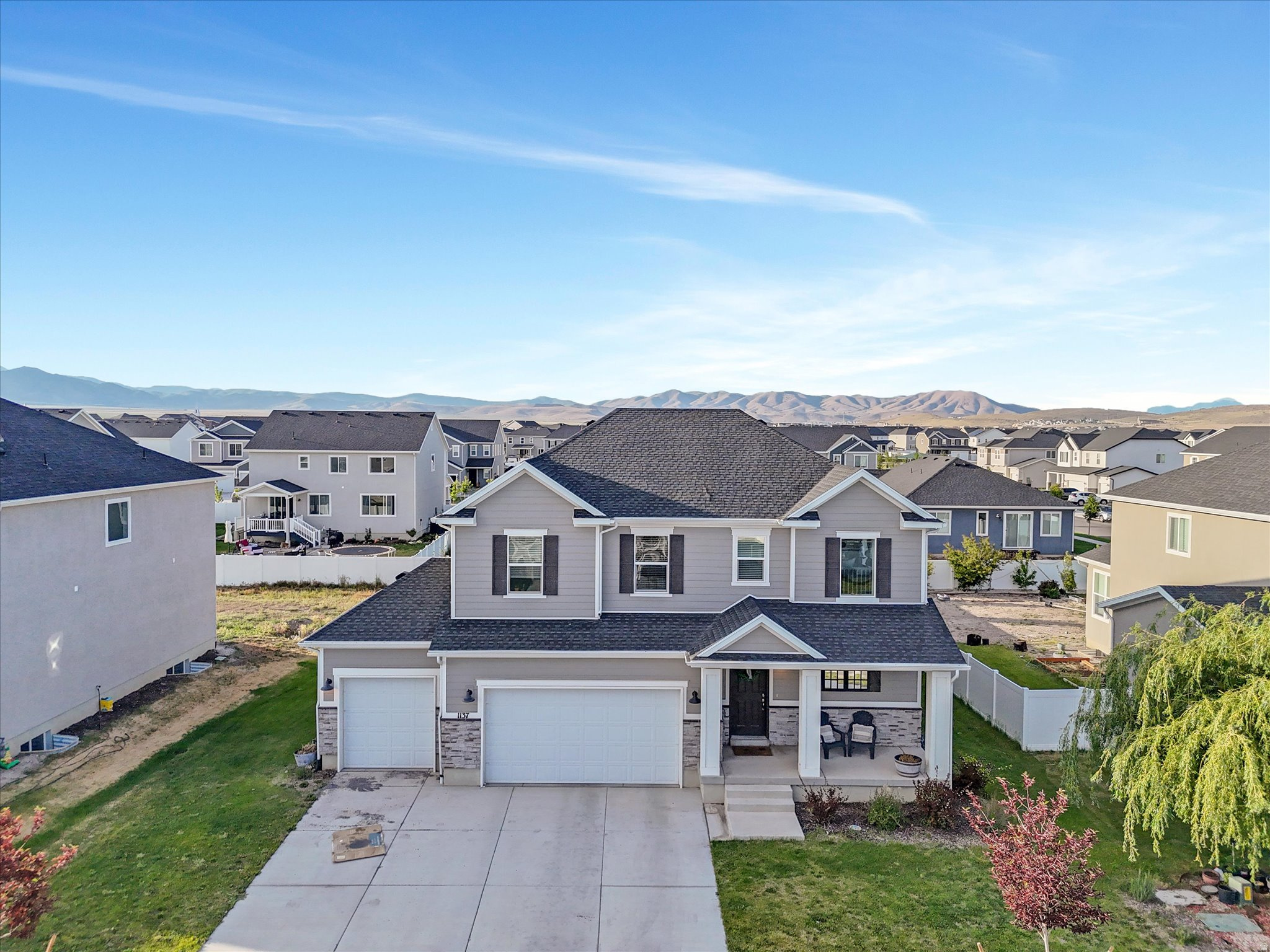 PONY EXPRESS ESTATES - Residential