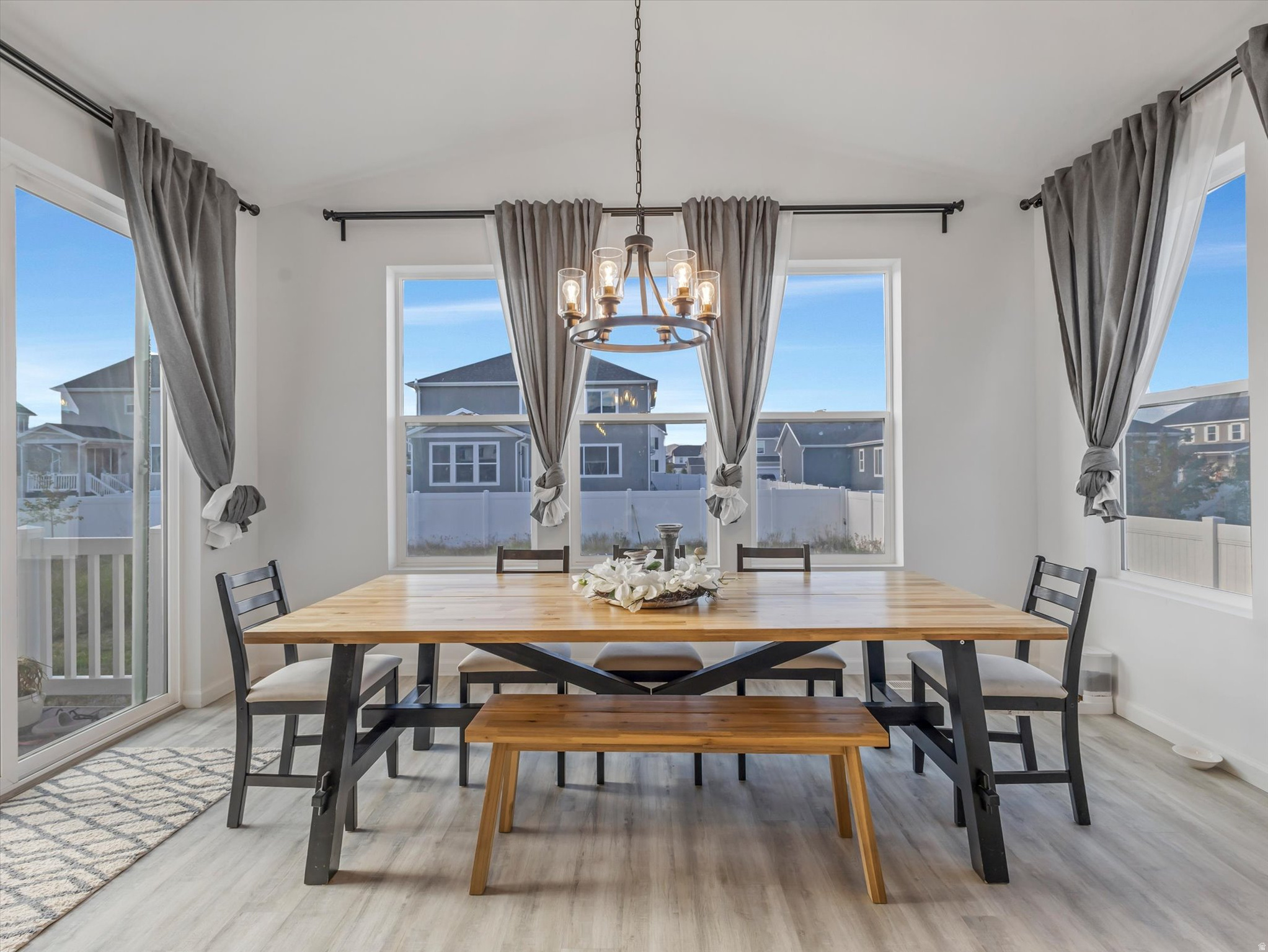 PONY EXPRESS ESTATES - Residential