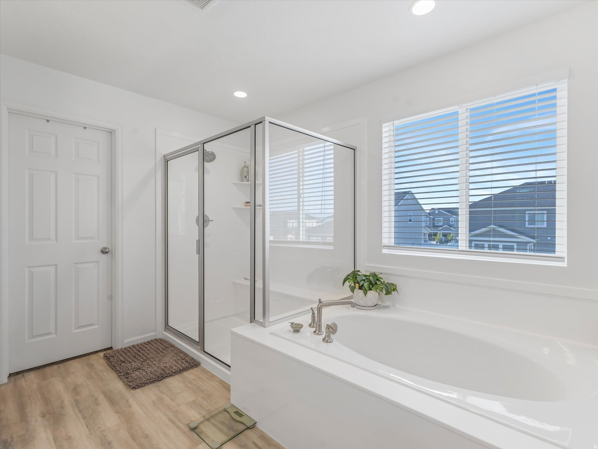PONY EXPRESS ESTATES - Residential