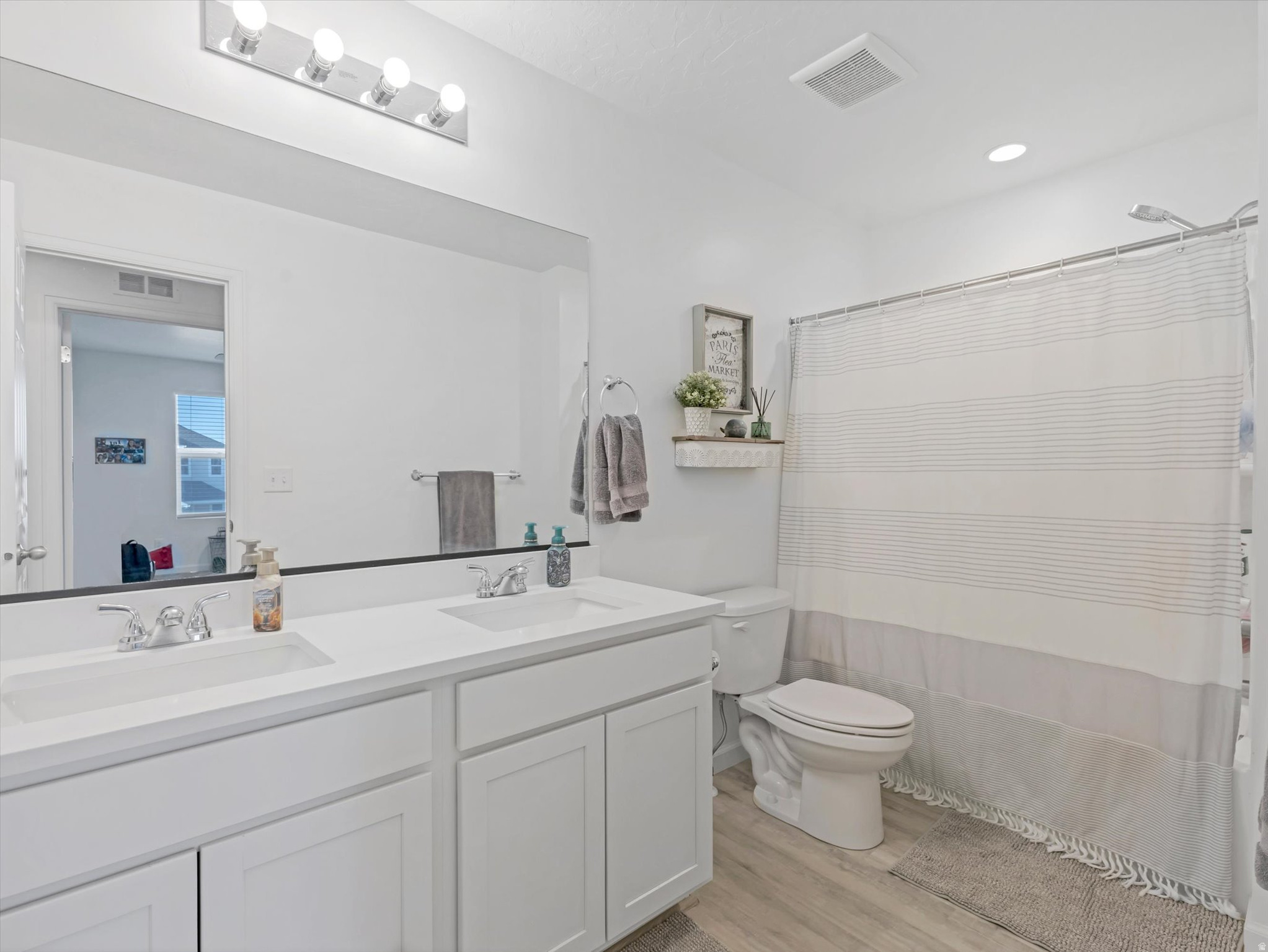 PONY EXPRESS ESTATES - Residential