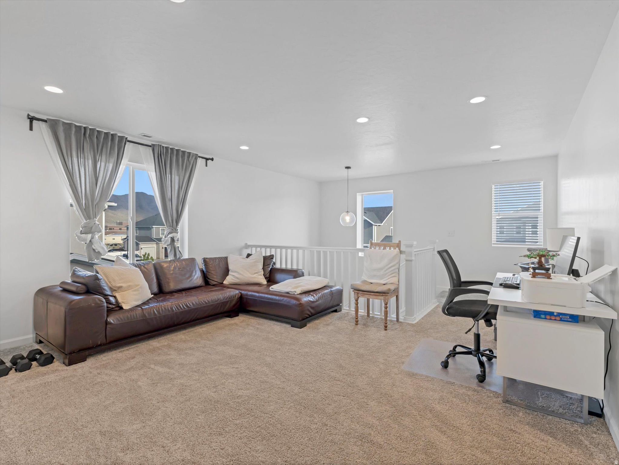 PONY EXPRESS ESTATES - Residential