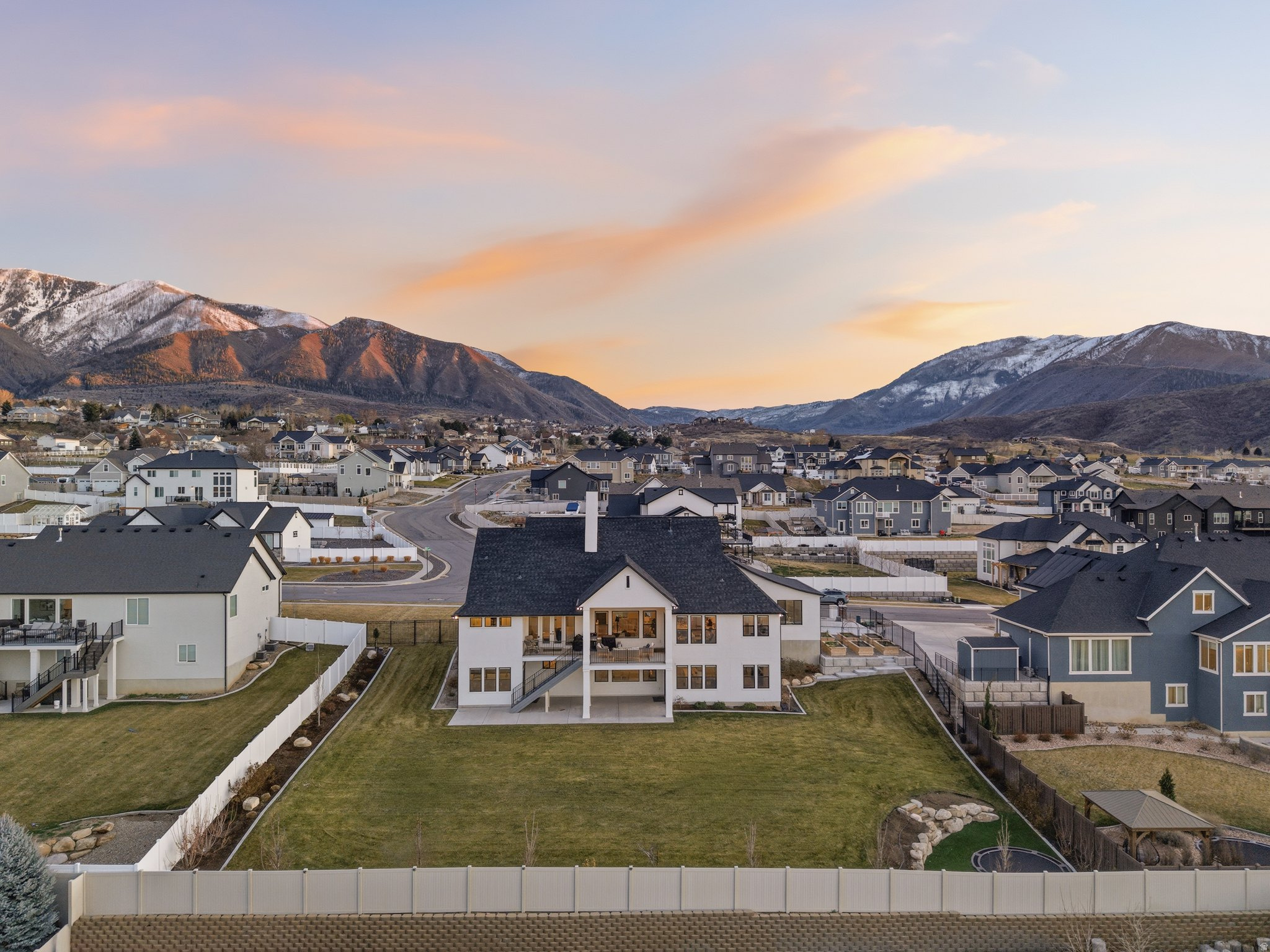 HARRISON HEIGHTS - Residential