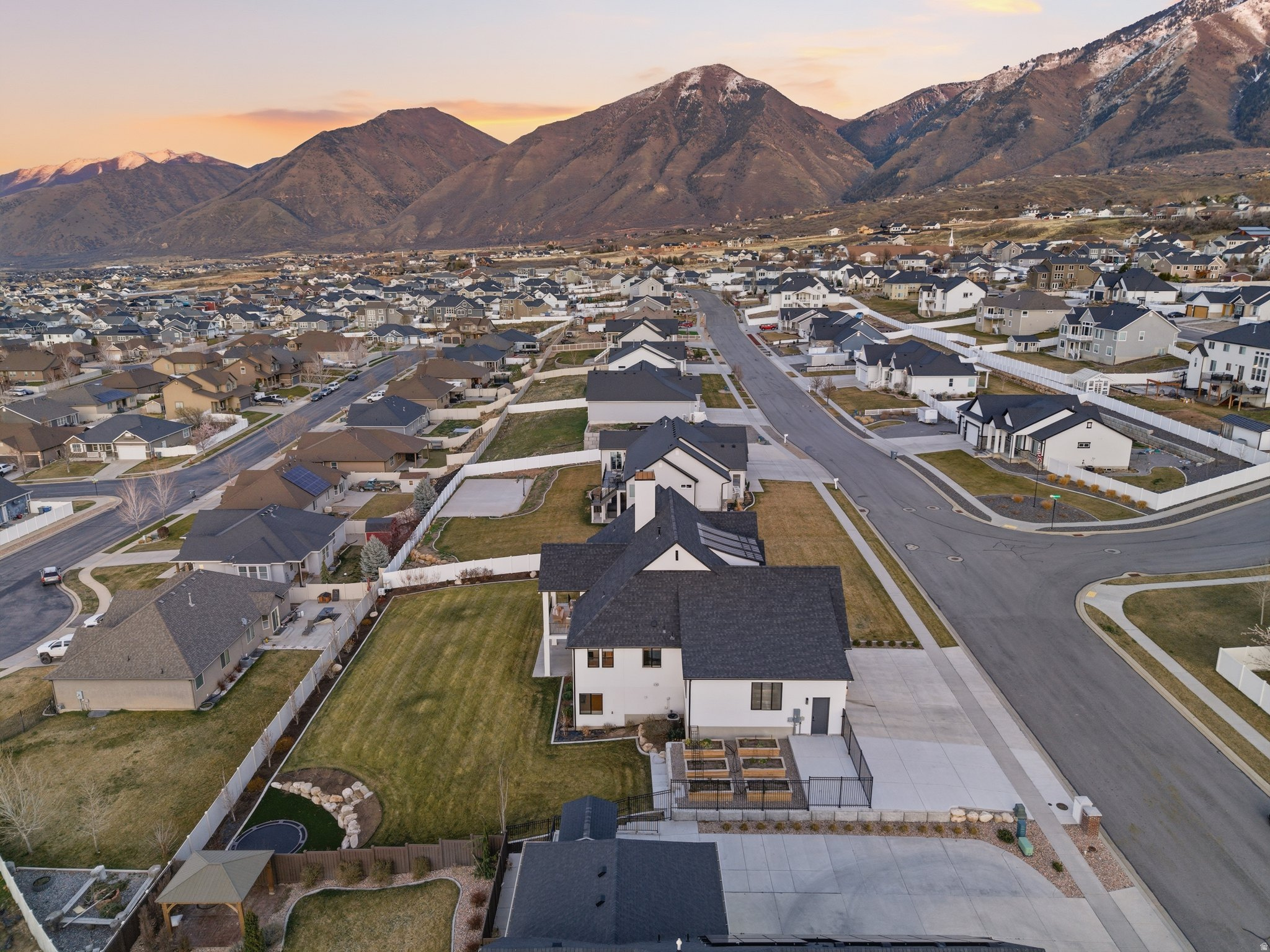 HARRISON HEIGHTS - Residential