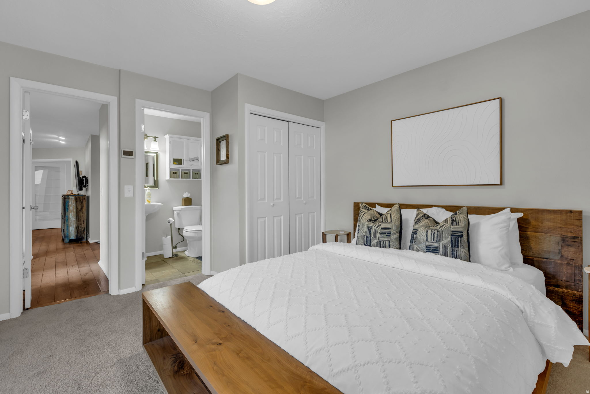 ONTARIO CONDOMINIUM - Residential
