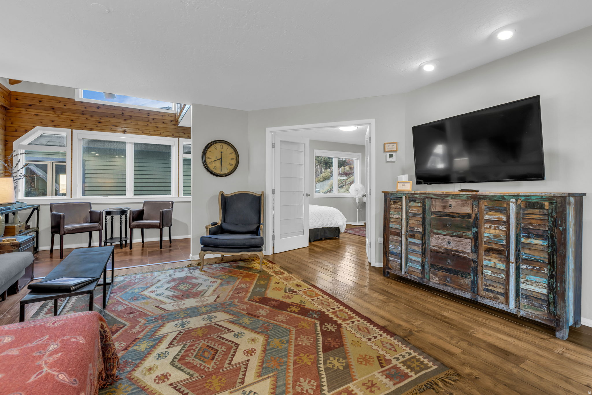 ONTARIO CONDOMINIUM - Residential