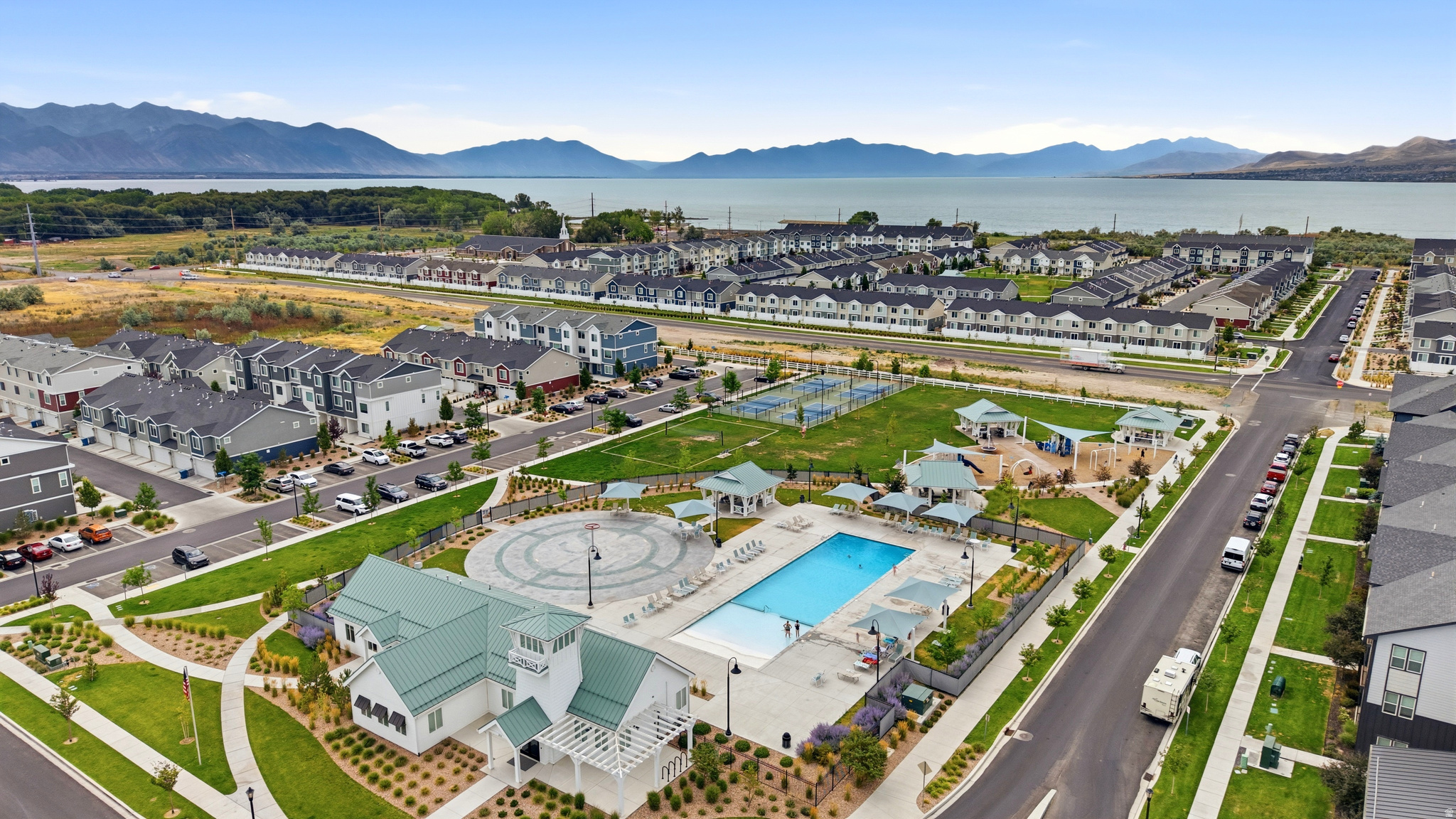 NORTHSHORE - Residential