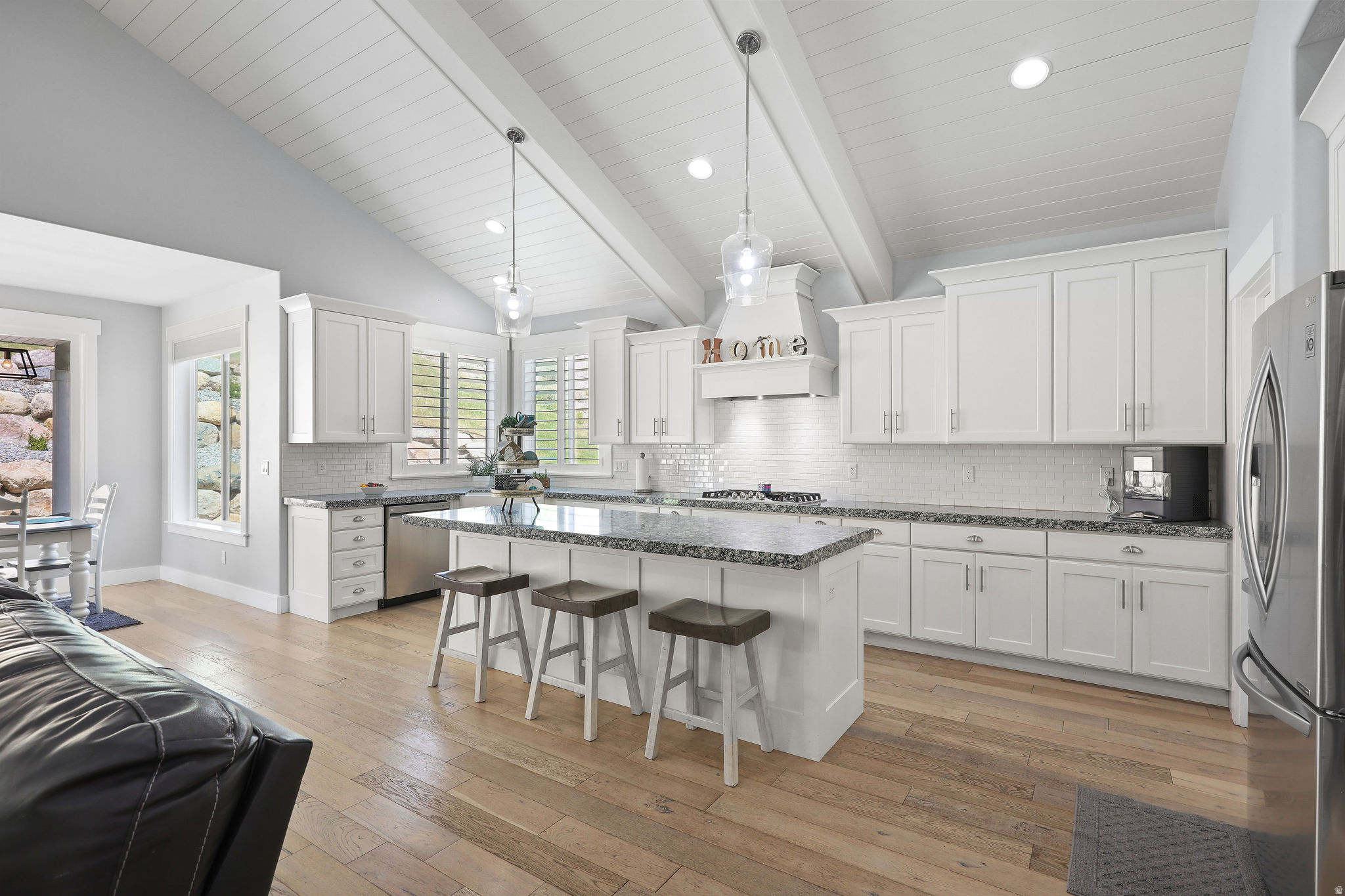 LAKE RIDGE - Residential