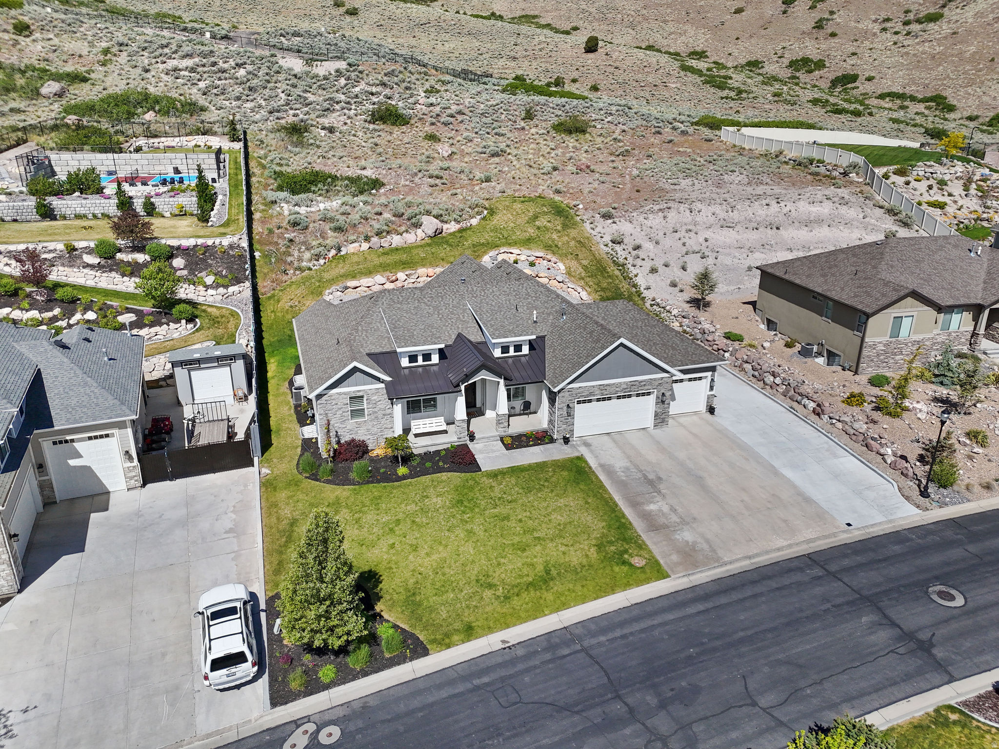 LAKE RIDGE - Residential