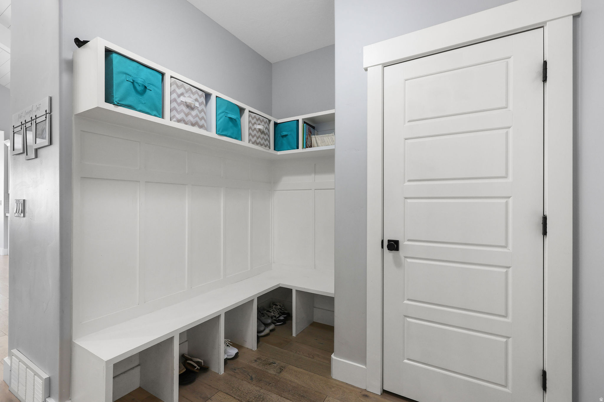 LAKE RIDGE - Residential
