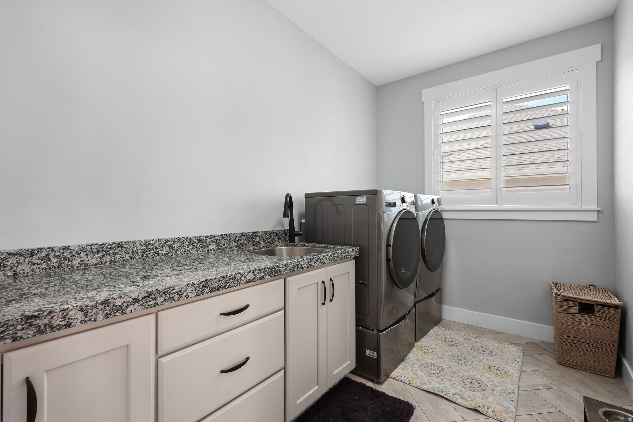 LAKE RIDGE - Residential