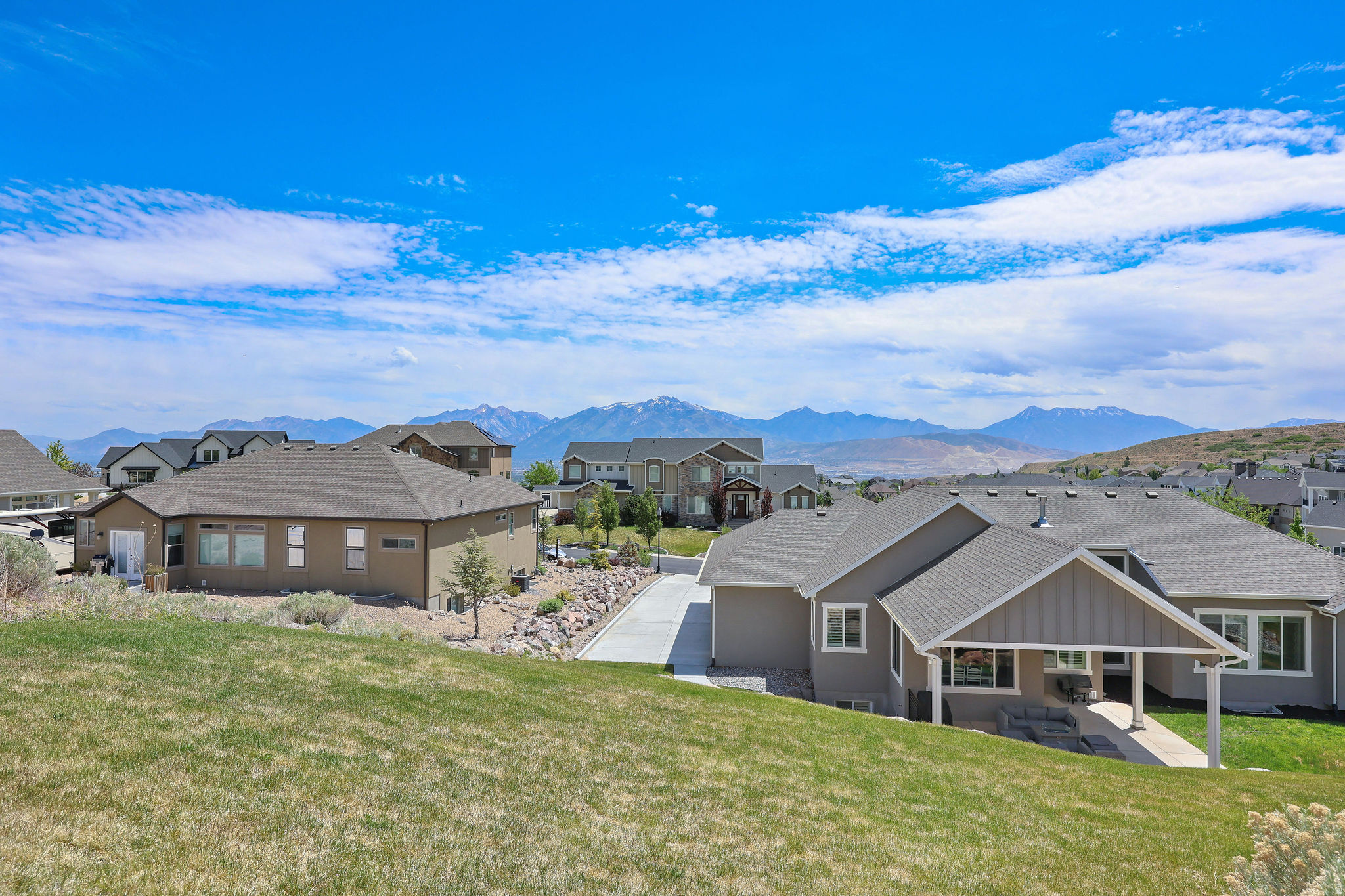 LAKE RIDGE - Residential