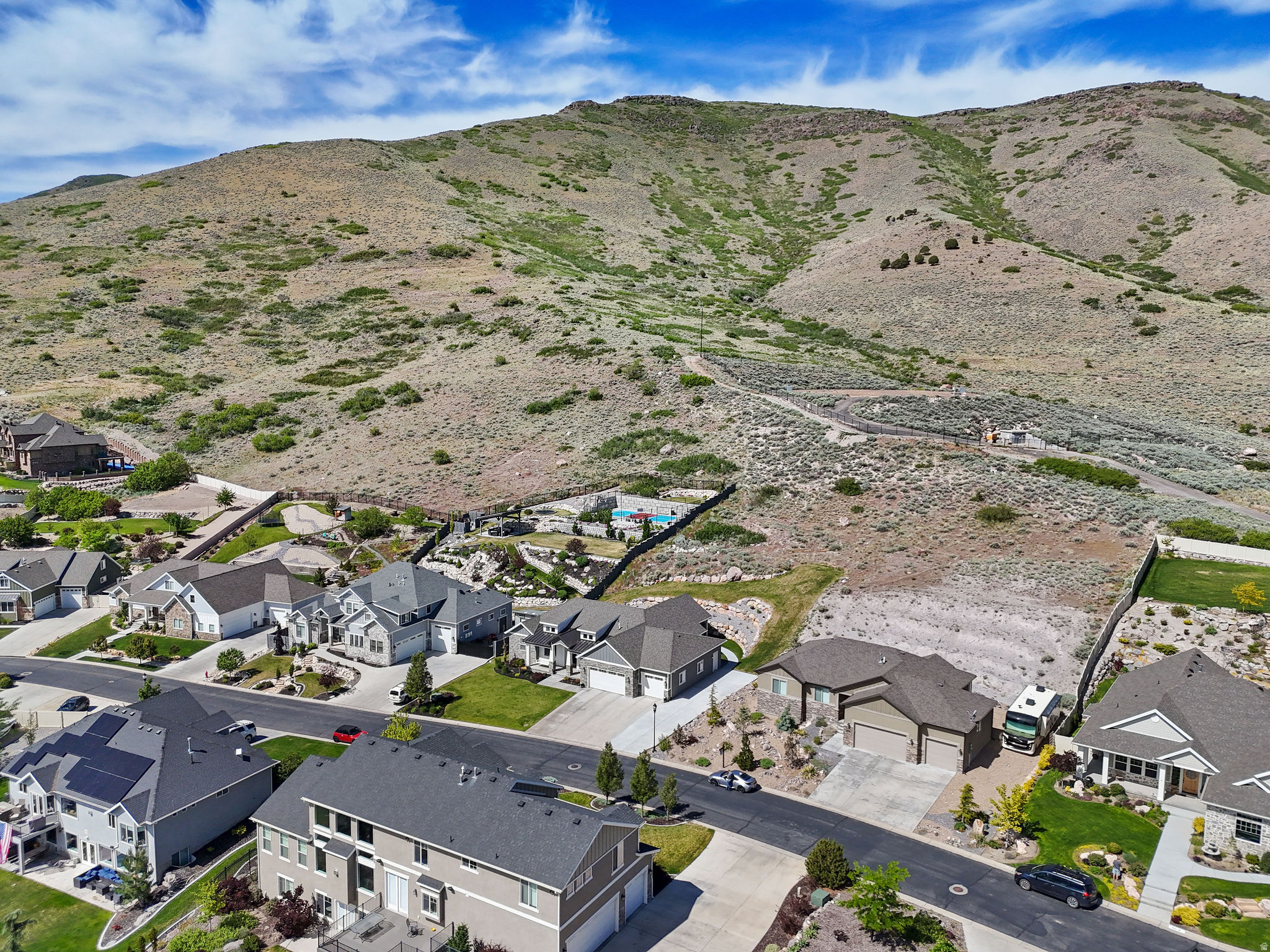 LAKE RIDGE - Residential