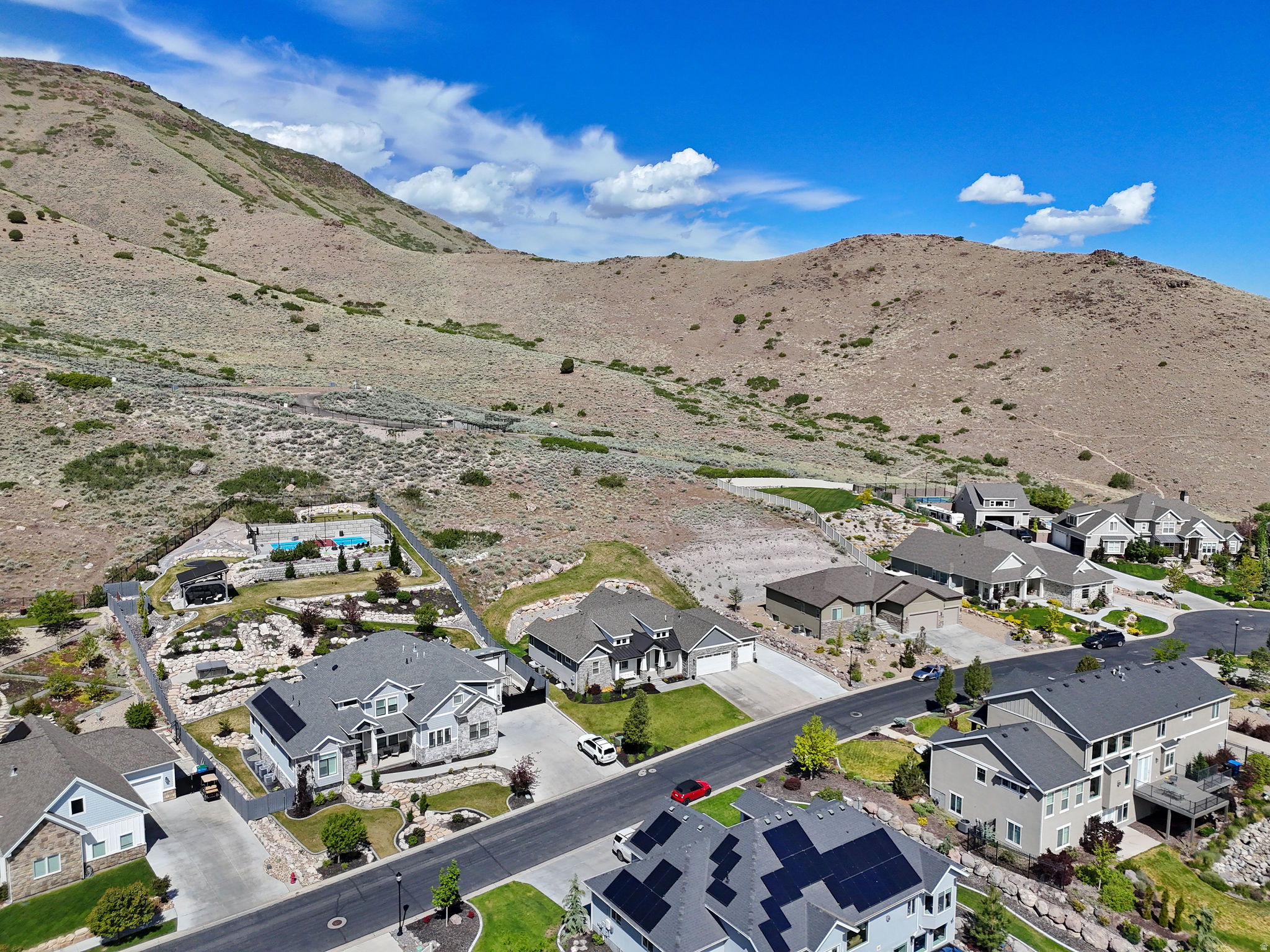 LAKE RIDGE - Residential