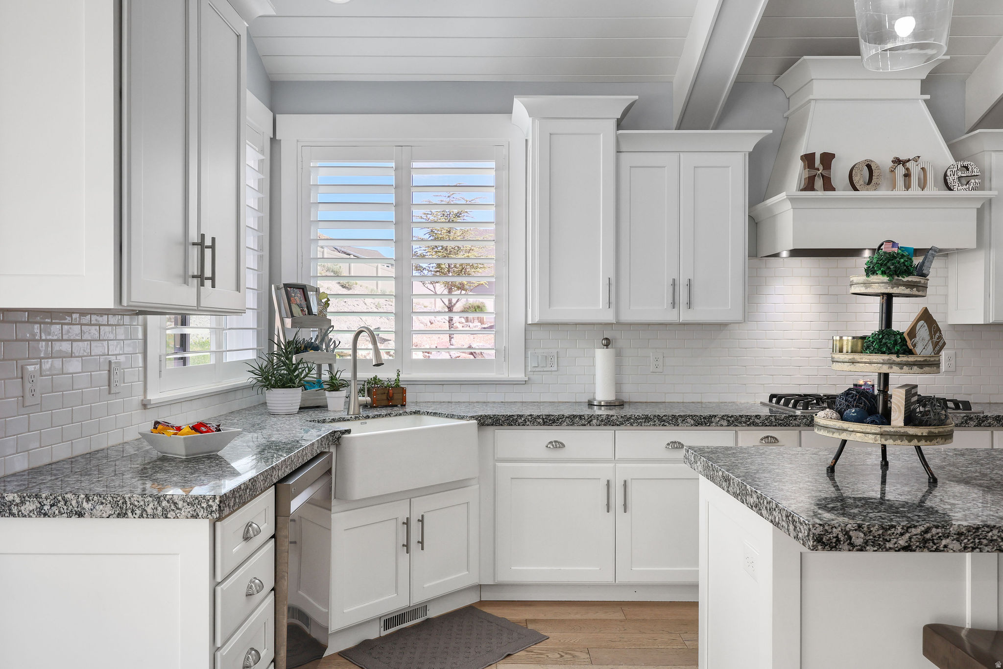 LAKE RIDGE - Residential