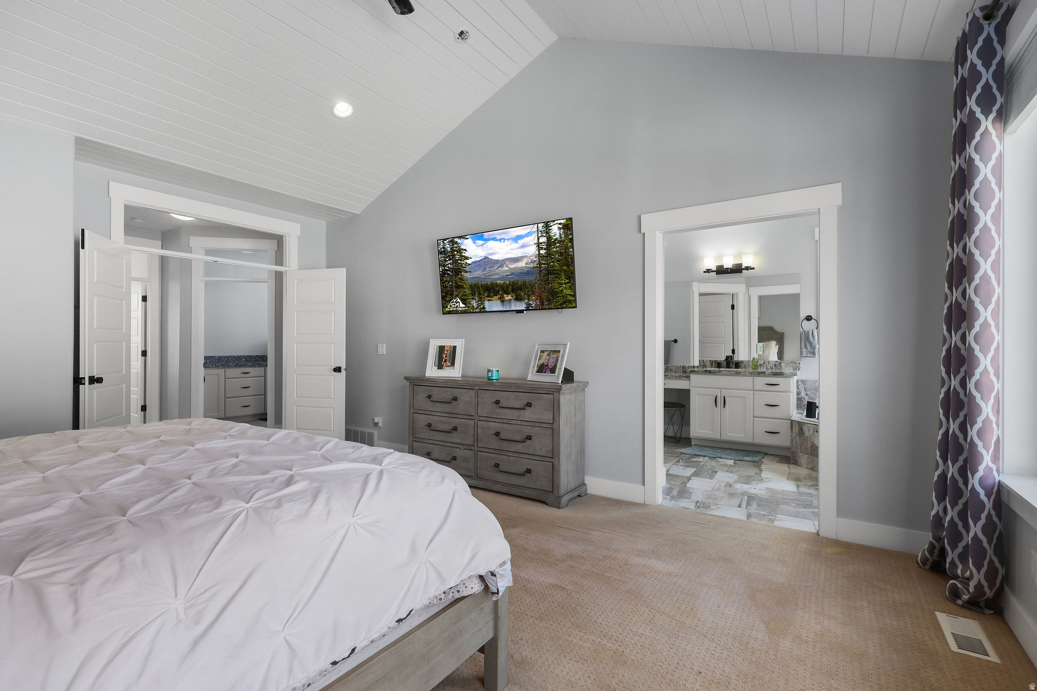 LAKE RIDGE - Residential