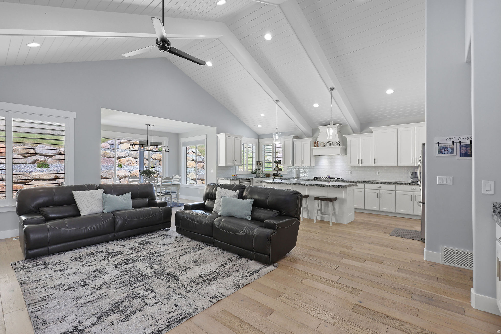 LAKE RIDGE - Residential
