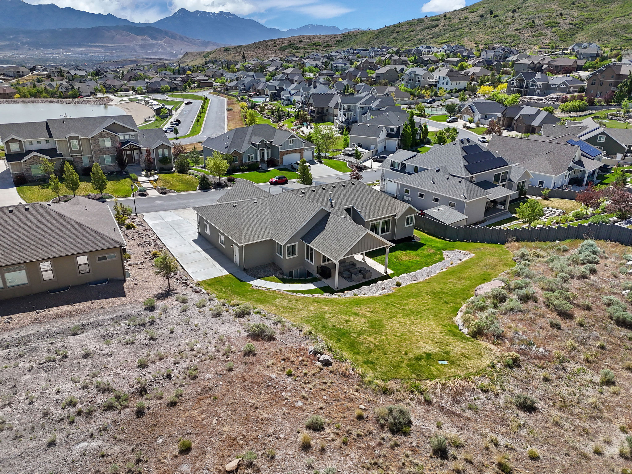 LAKE RIDGE - Residential