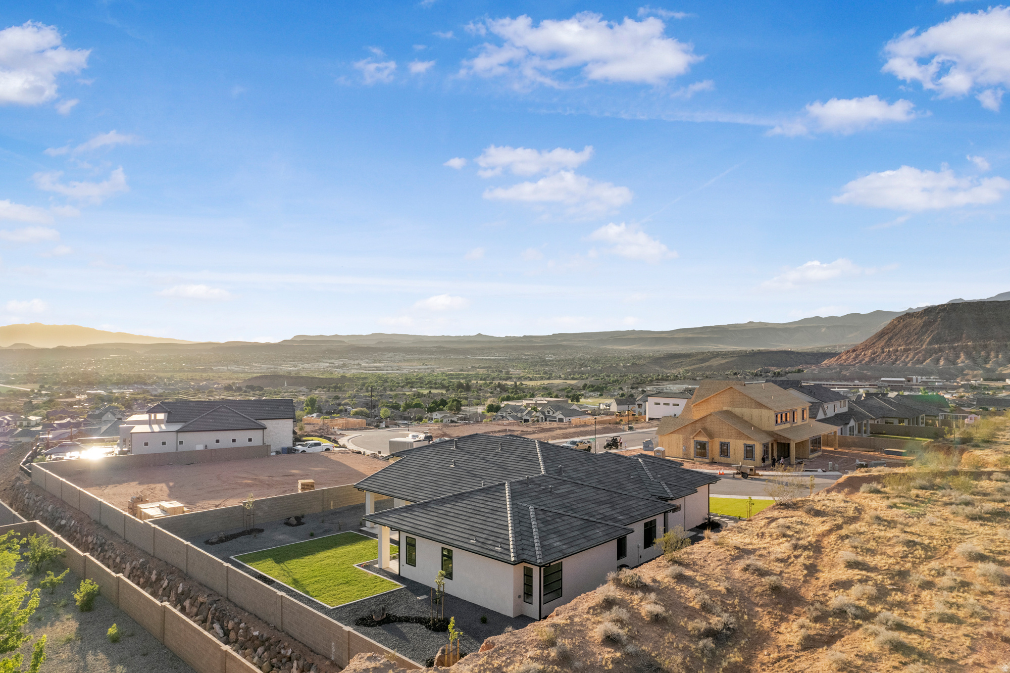 THE HEIGHTS AT WASHINGTON BENCH - Residential