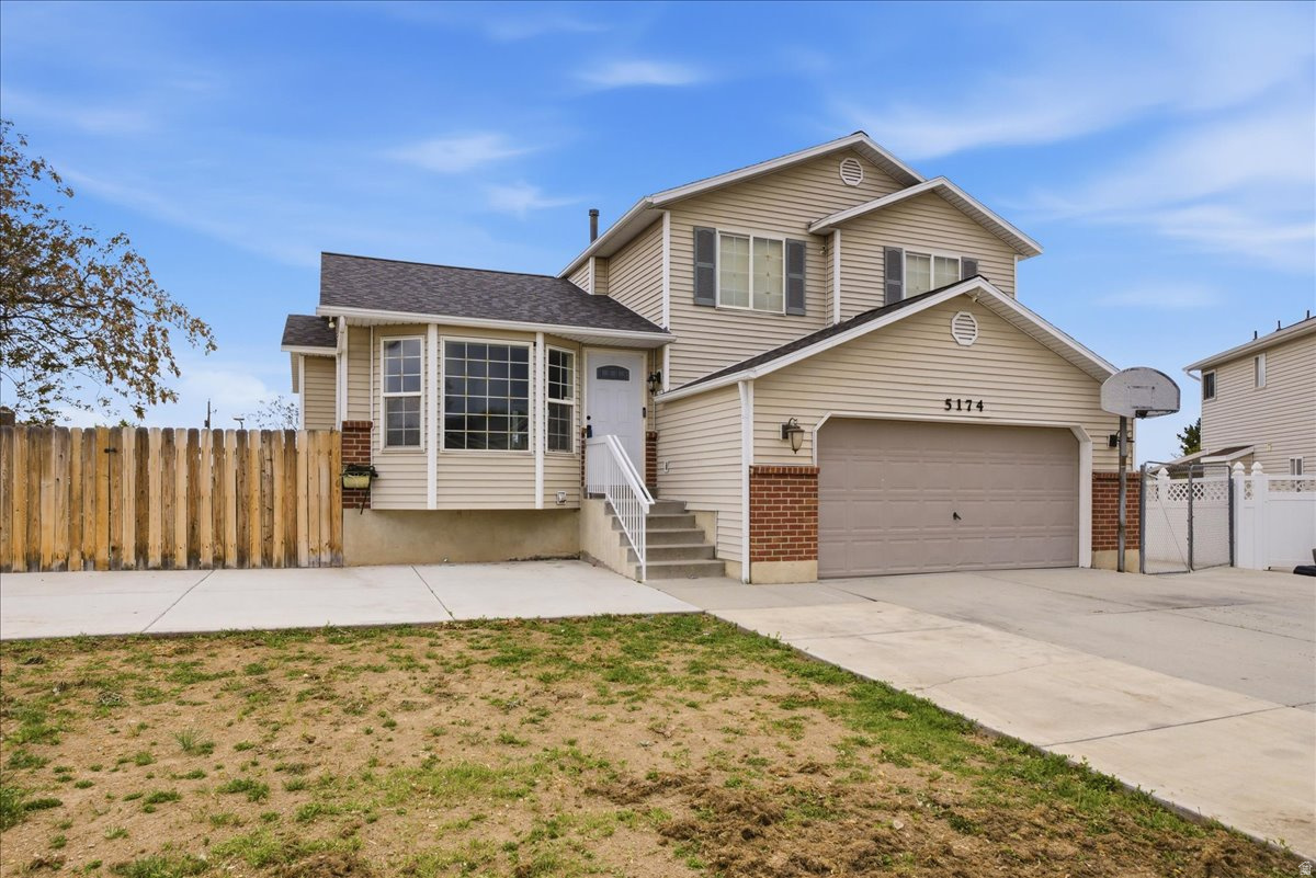 PARKSIDE ESTATES - Residential