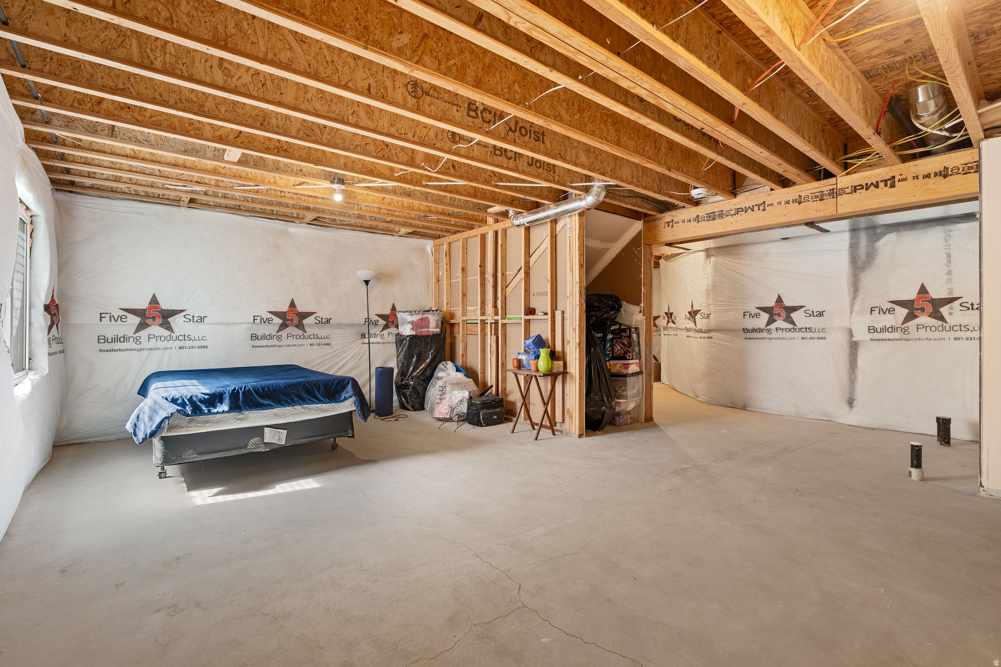 SILVER LAKE - Residential