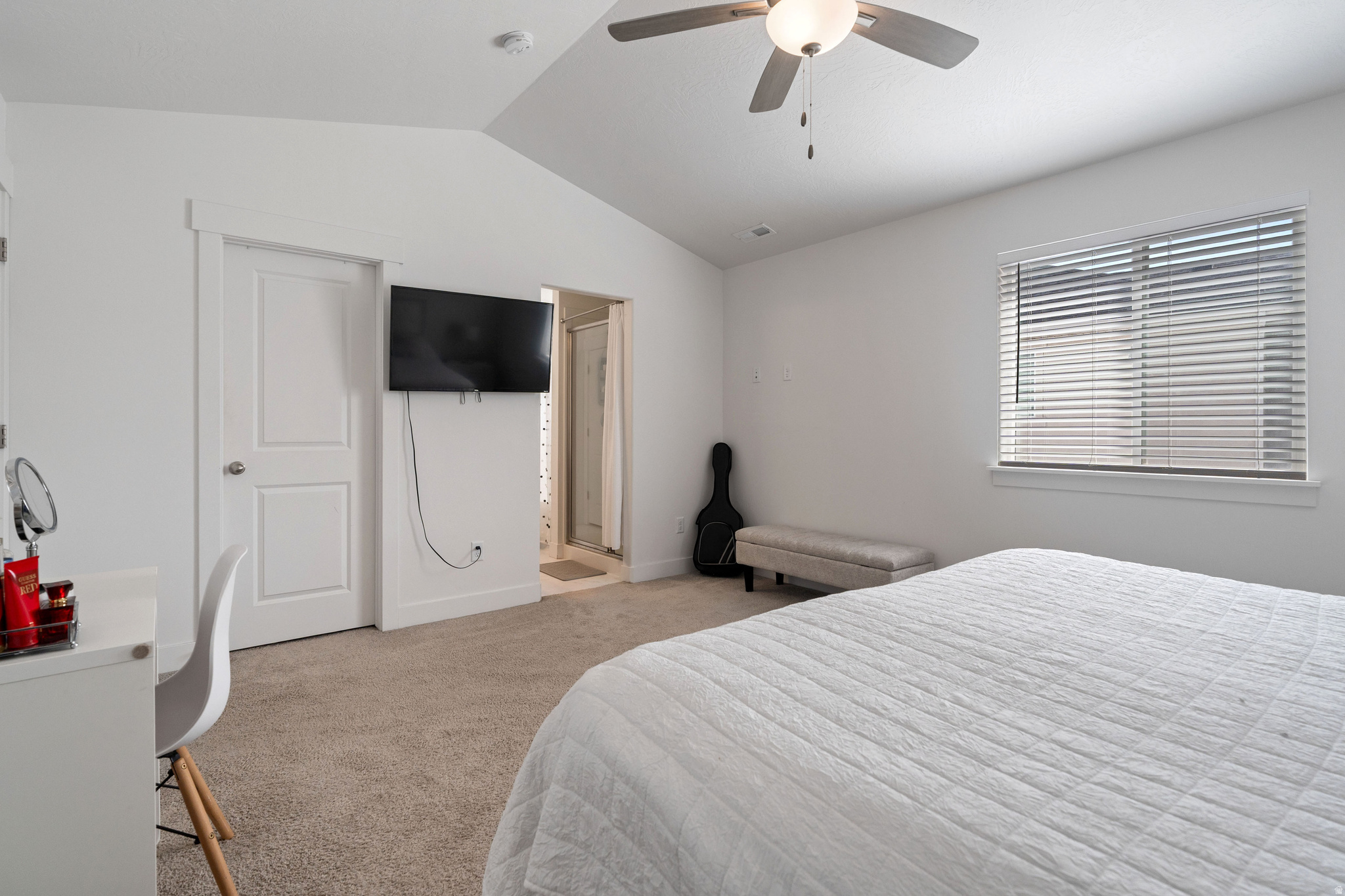 SILVER LAKE - Residential