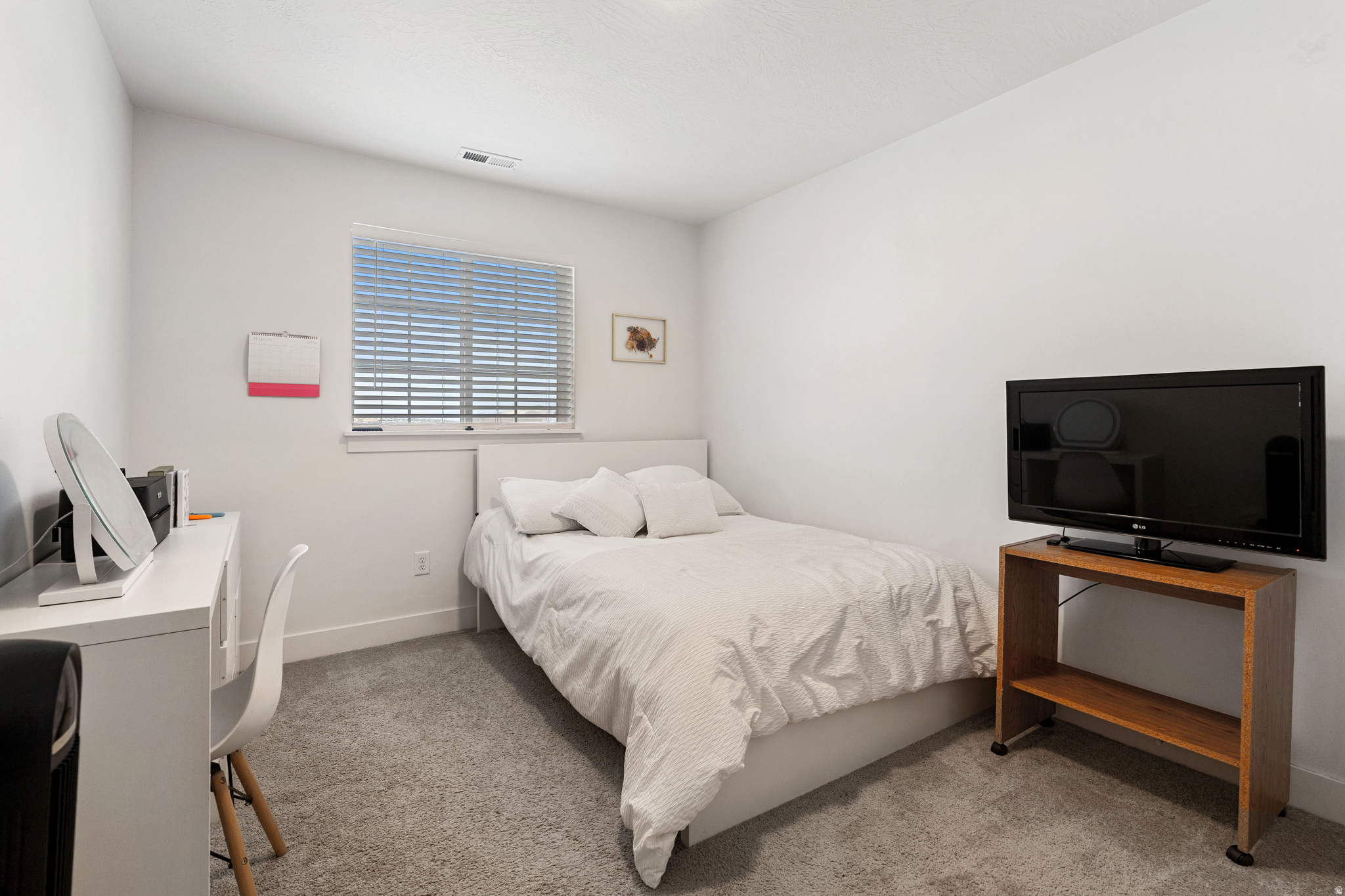 SILVER LAKE - Residential