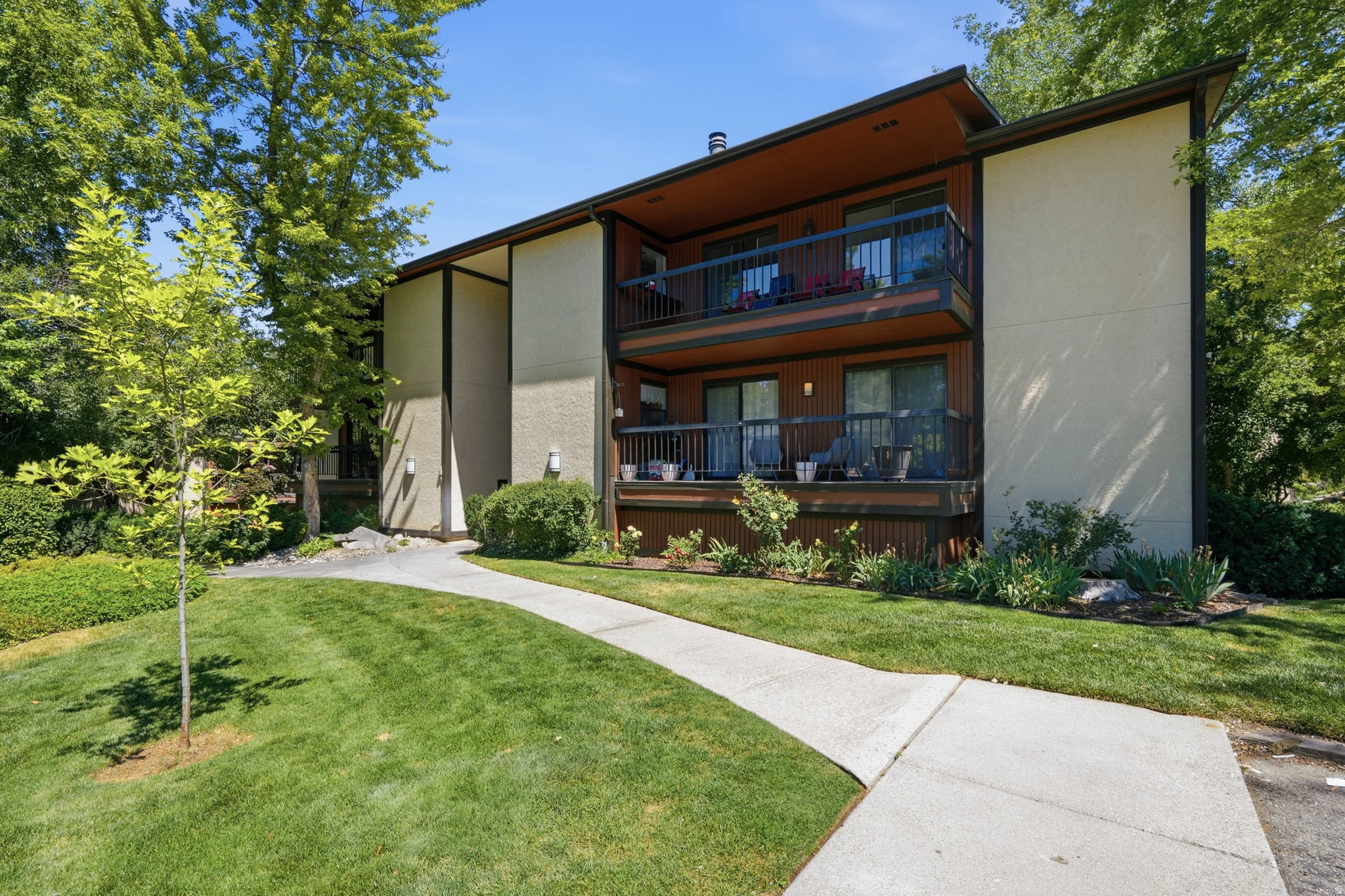 SPRINGTREE - Residential