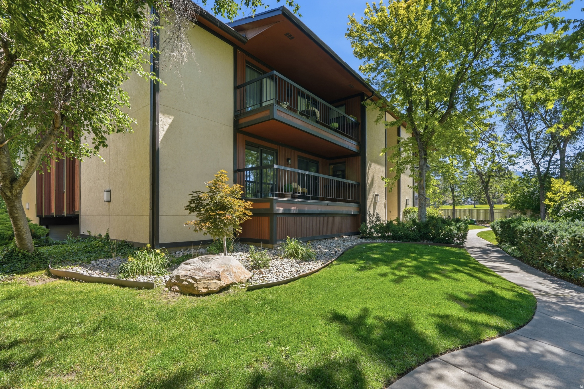 SPRINGTREE - Residential