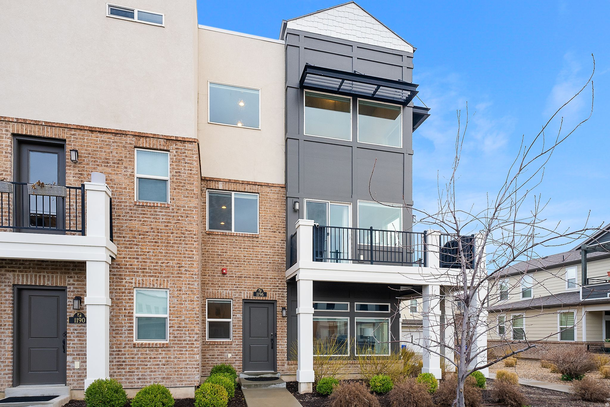 AVENUES  AT THE STATION - Residential
