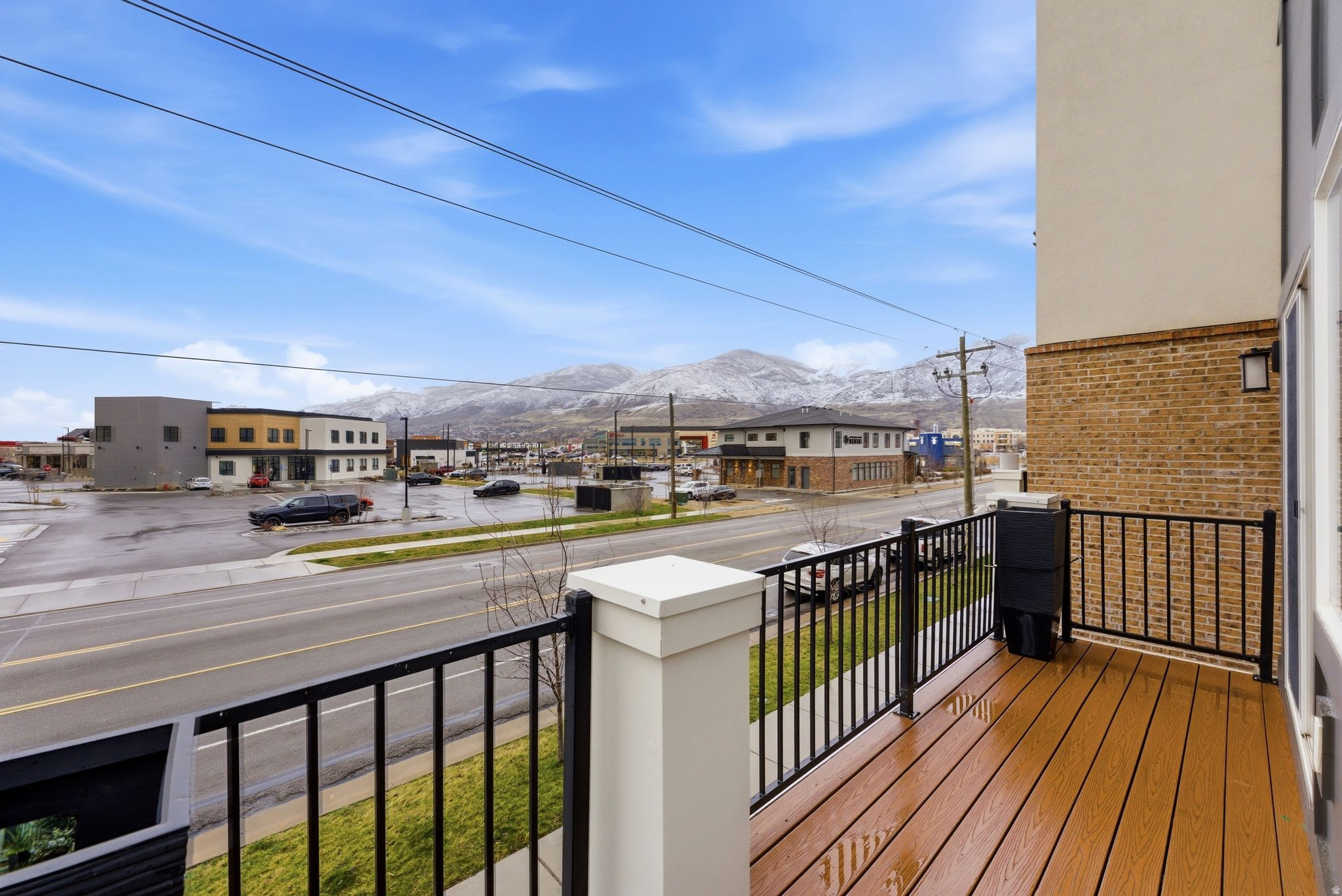 AVENUES  AT THE STATION - Residential