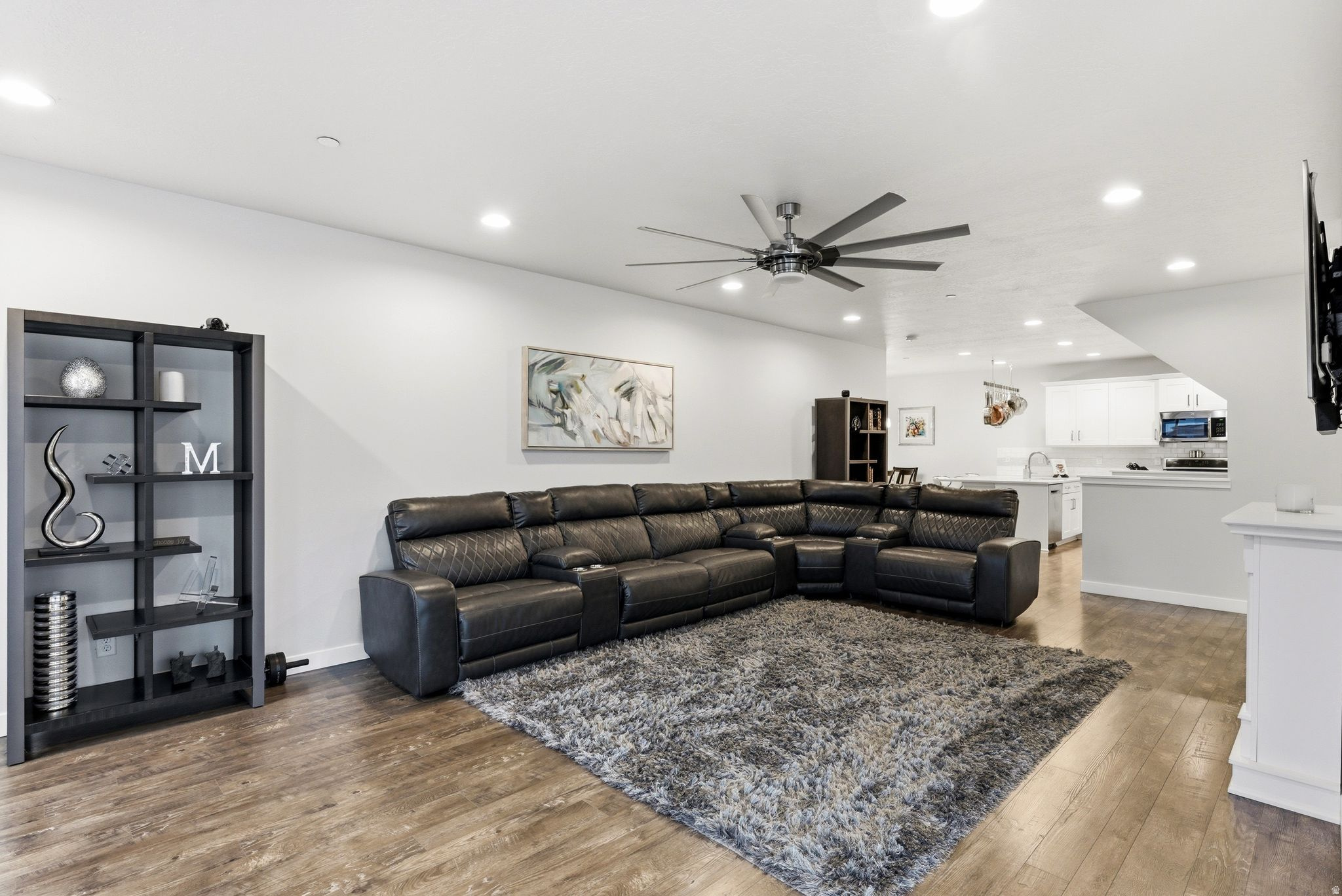 AVENUES  AT THE STATION - Residential
