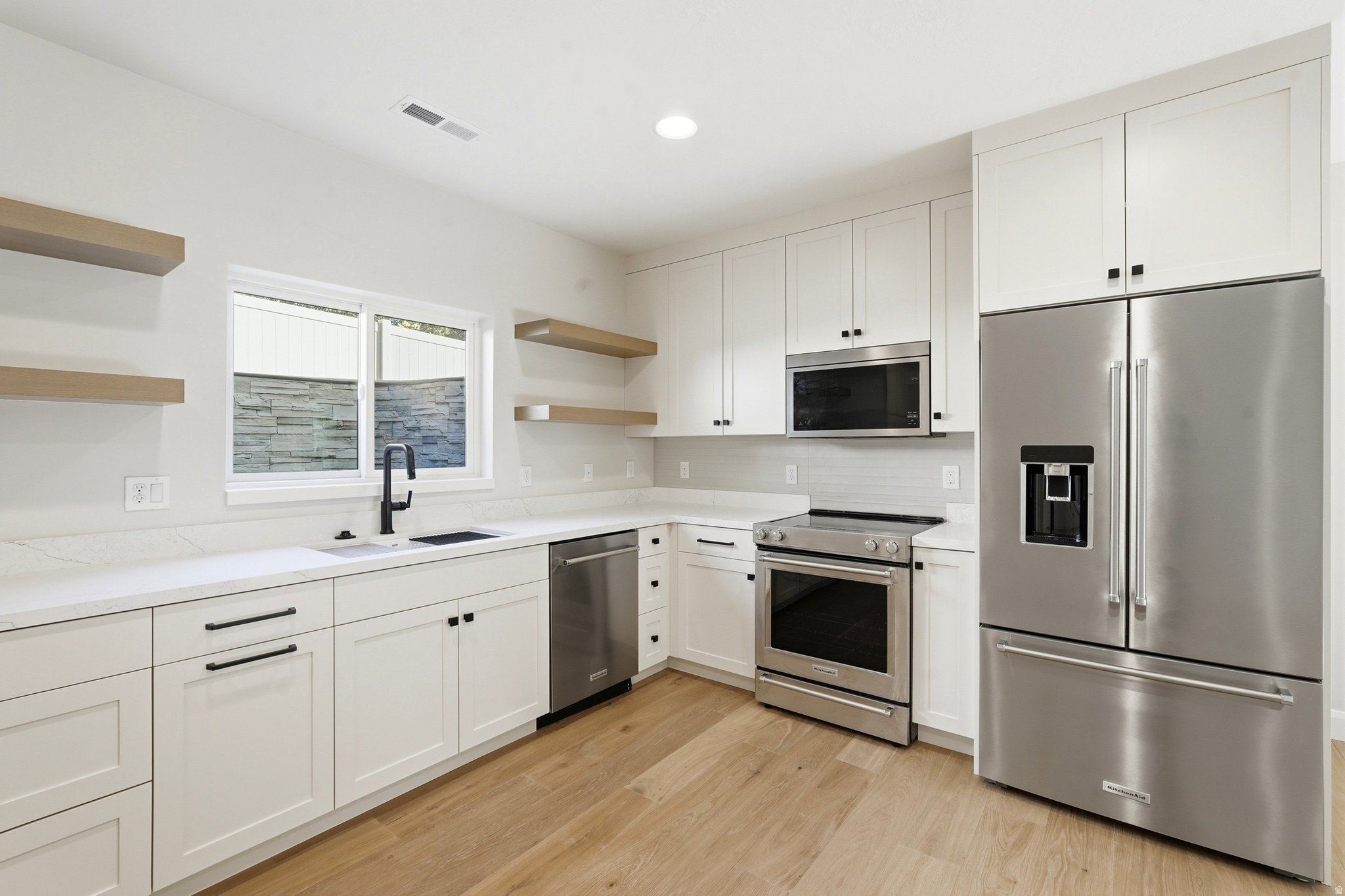 BELLEVUE - Residential