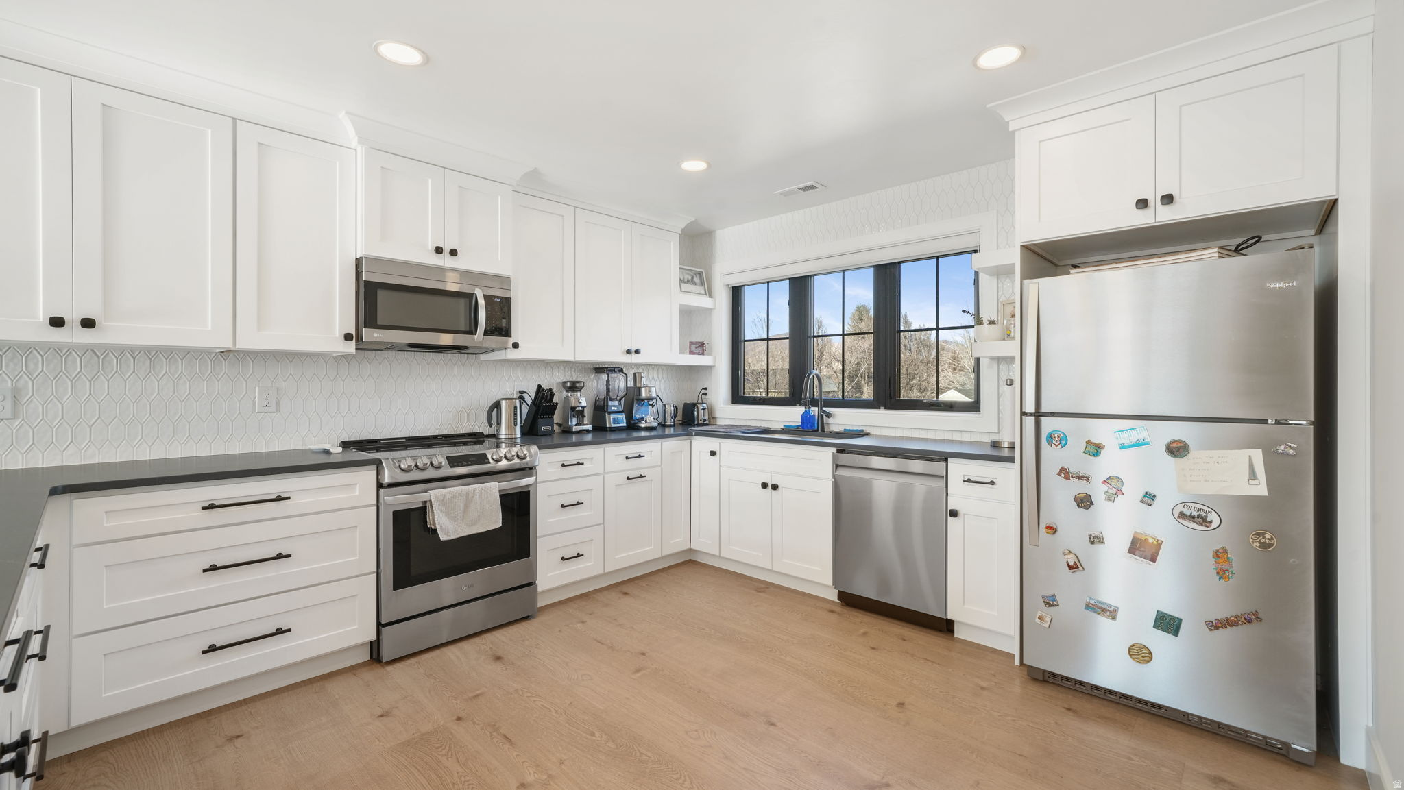 HIGH VALLEY ESTATES - Residential