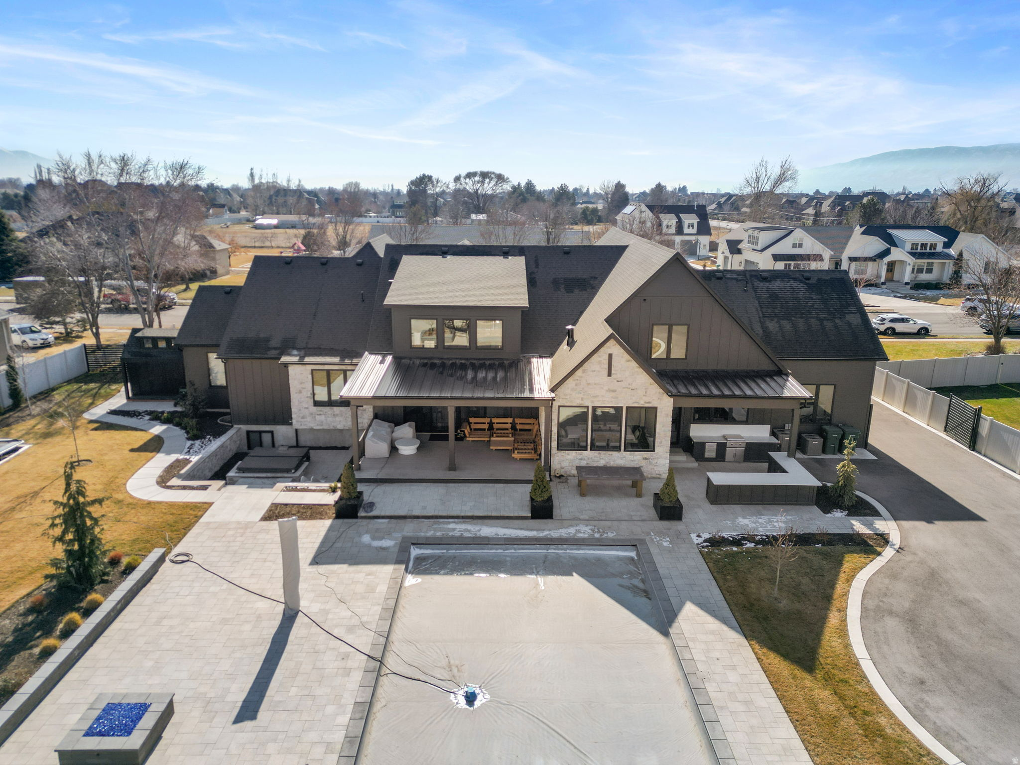 HIGH VALLEY ESTATES - Residential