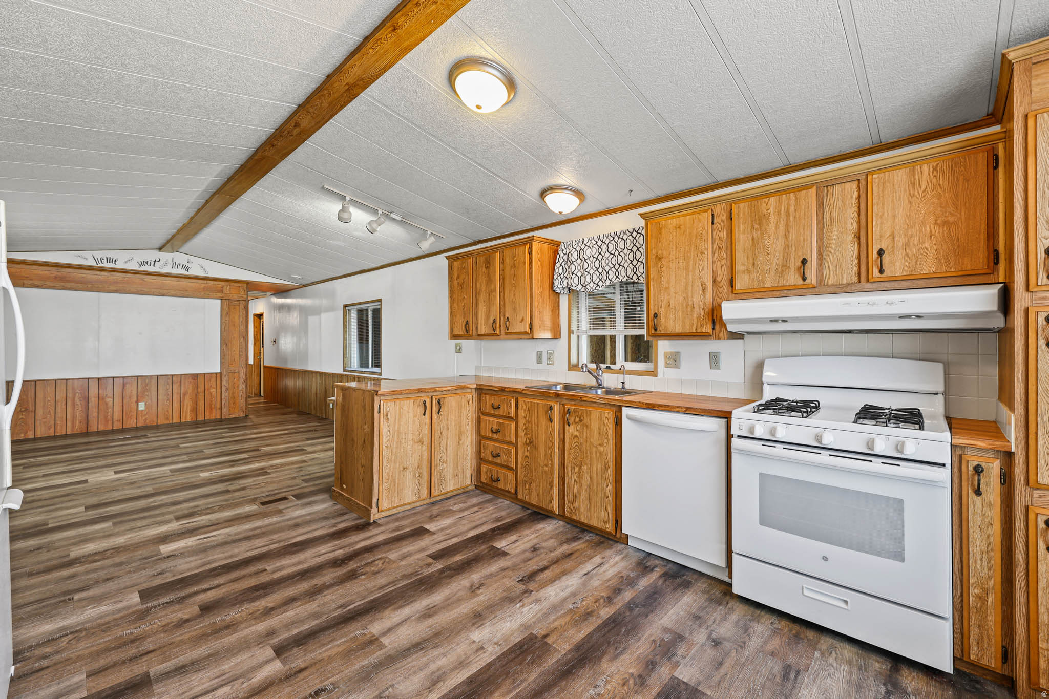 WESTWOOD VILLAGE - Residential