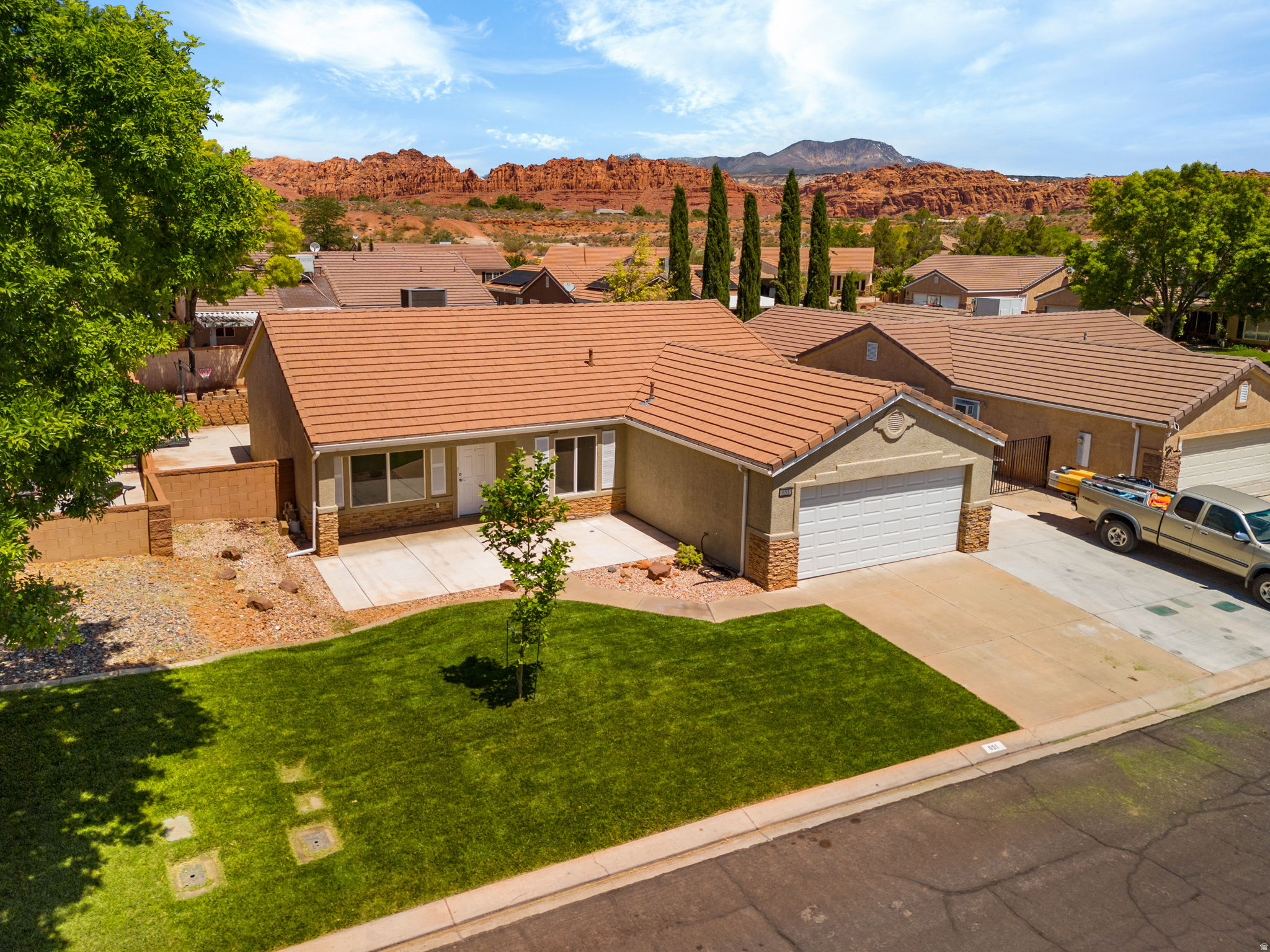 RED ROCK CANYON 1 - Residential